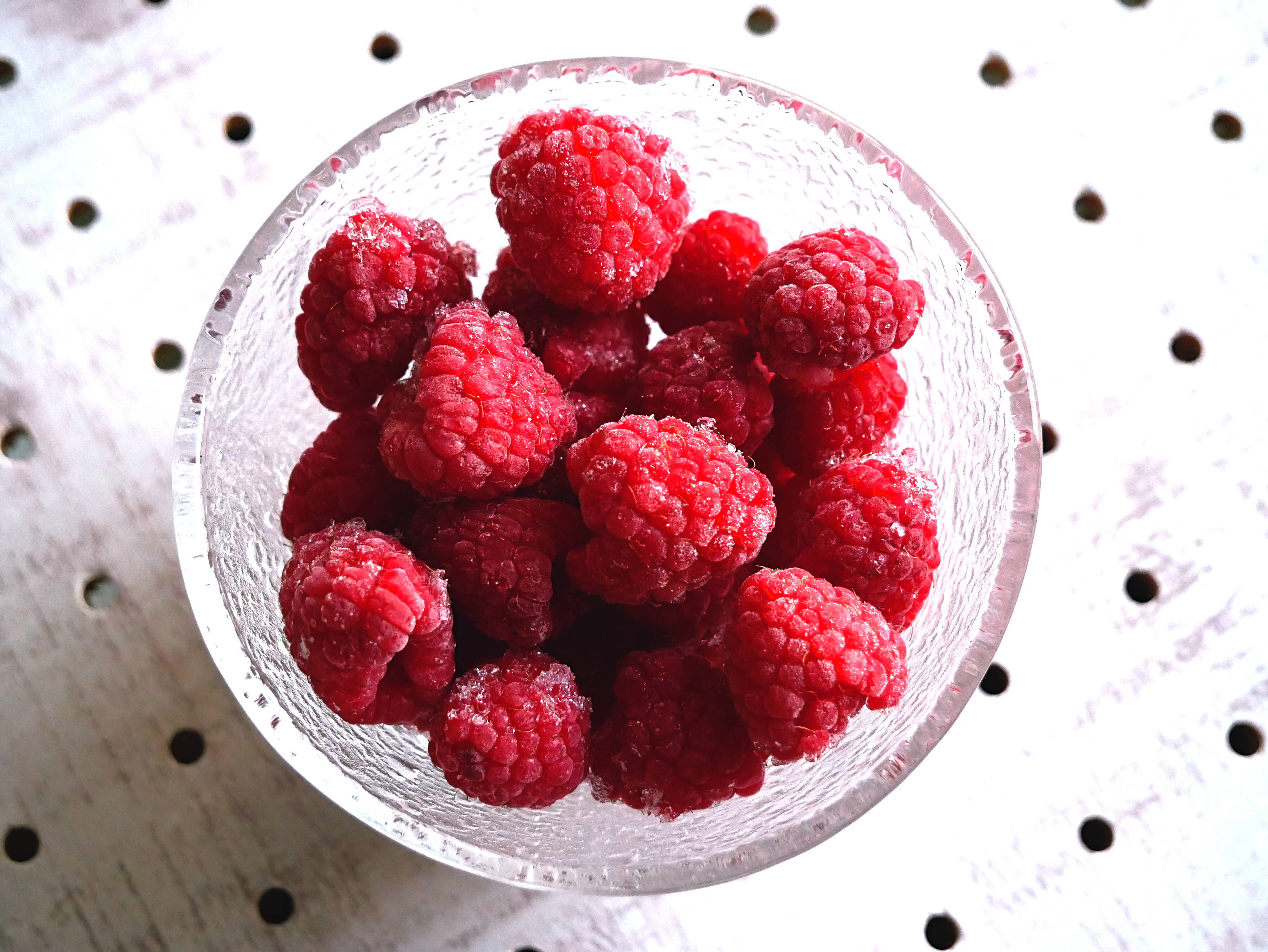 神奈川産！冷凍ラズベリー300g：神奈川県産のラズベリー｜食べチョク