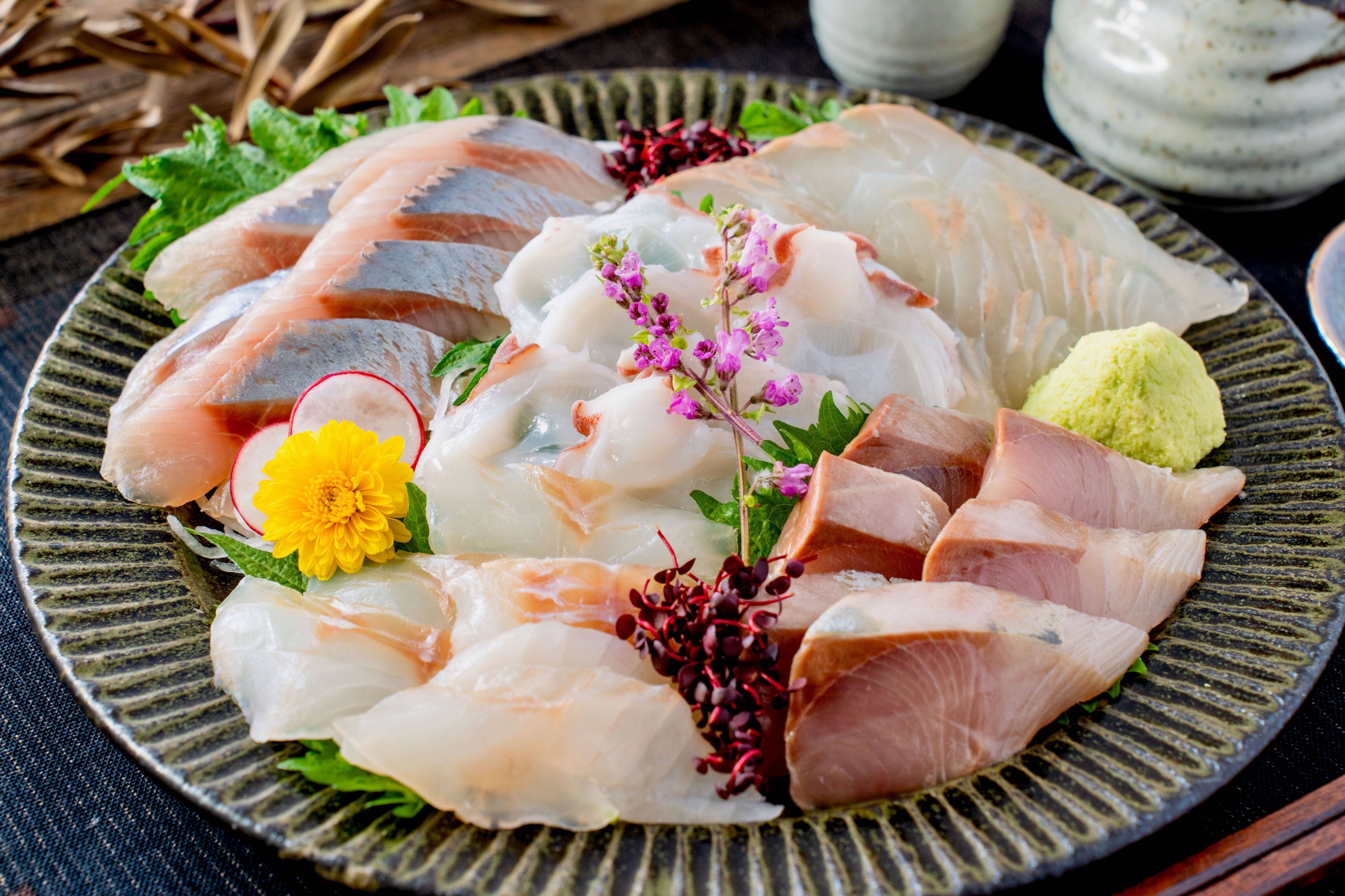 夏ギフト】切れてる刺身5点セット／活〆、3D冷凍：北海道産の