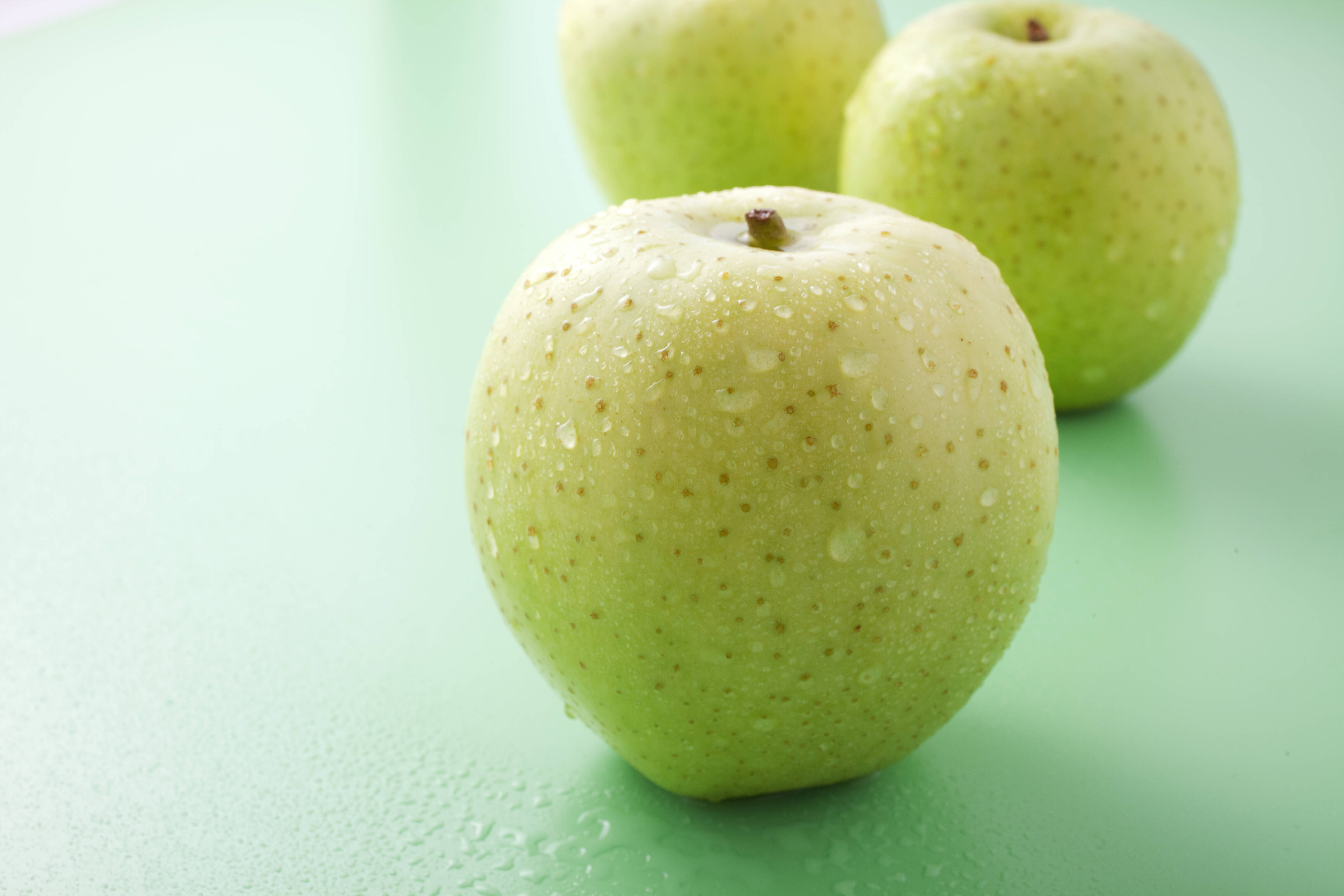 すぐに発送🚚農薬5割減！特別栽培りんご🍏王林🍏3kg もぎたて食感