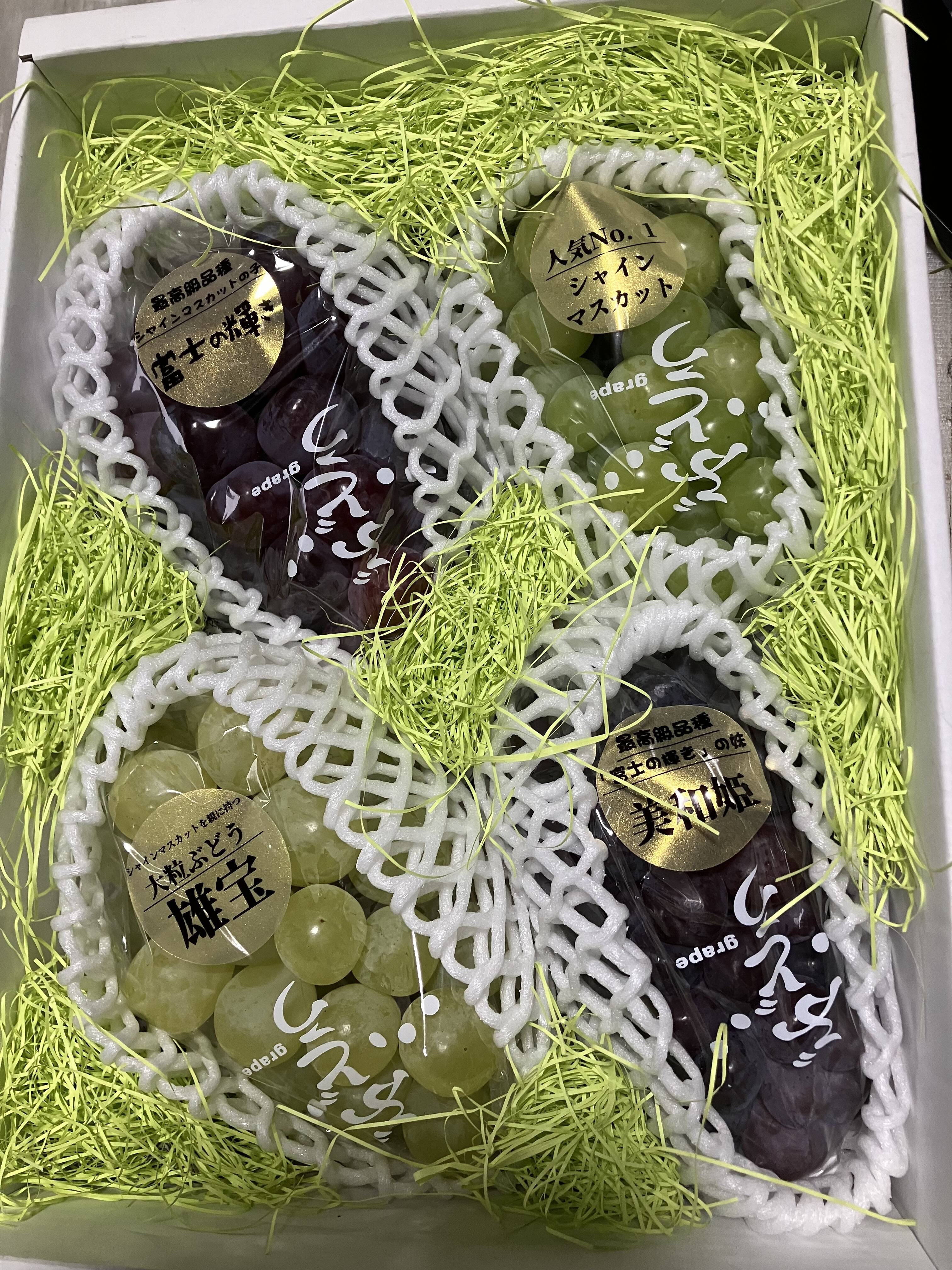 超高級4種親子食べ比べセット！富士の輝、美和姫、雄宝、シャイン