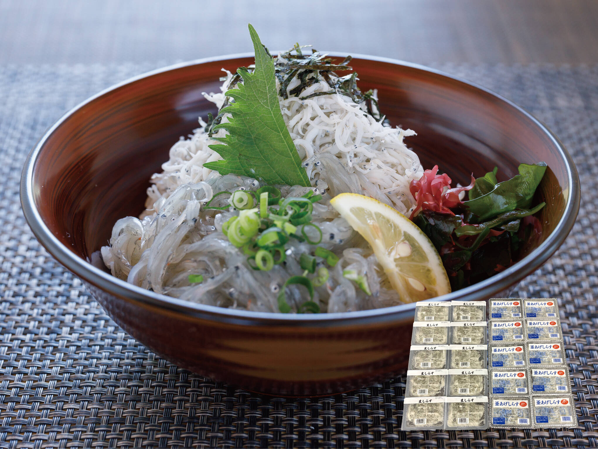 豪華2色丼】小分け10食分！生・釜揚げしらす計1kg(各50g×10P)：愛媛県 