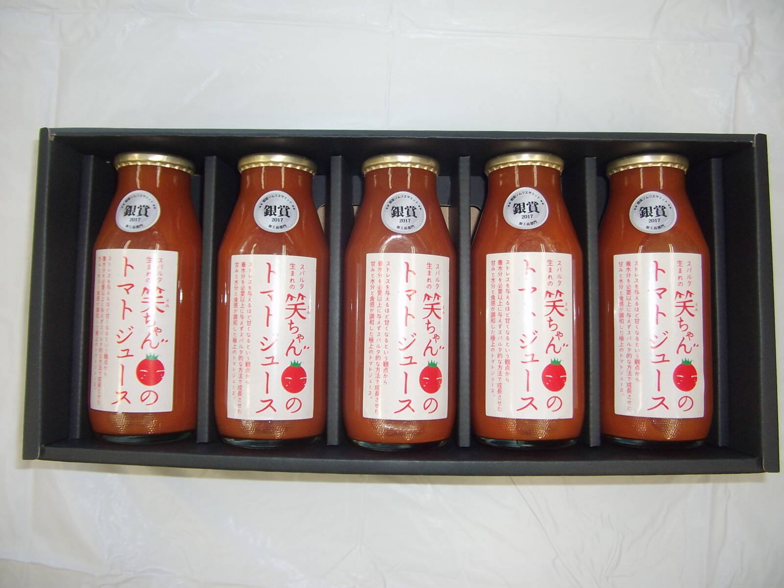 無添加無塩 スパルタ生まれの笑ちゃんのトマトジュース 180ml 5本 島根県産 食べチョク 農家 漁師の産直ネット通販 旬の食材を生産者直送