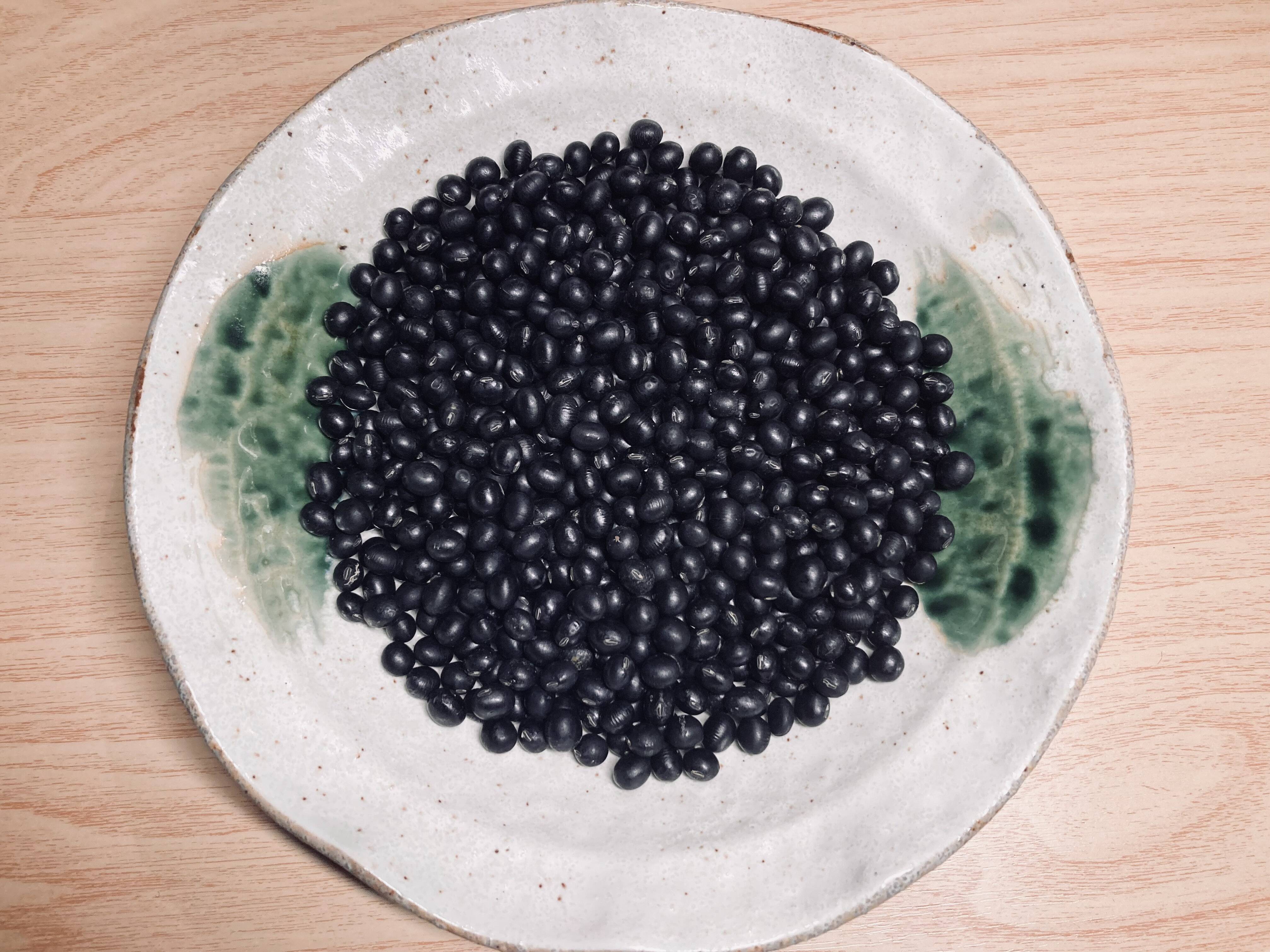 小粒でも旨みぎゅっ！ 黒千石大豆 200g×2袋：岐阜県産の早生黒千石