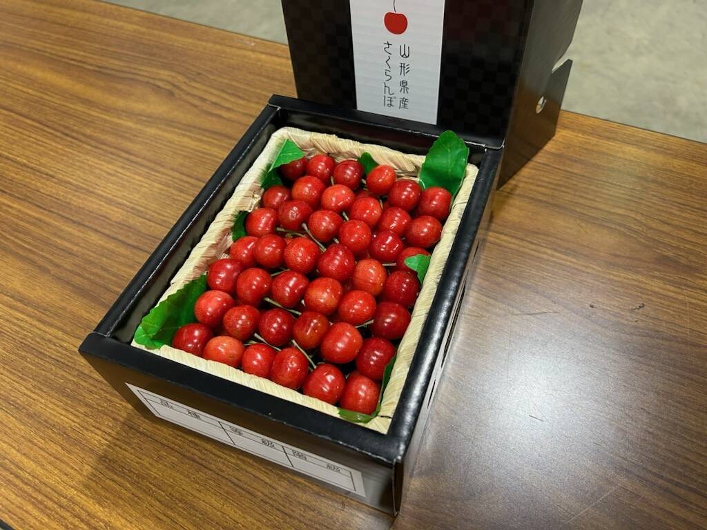 ꕤ風情のあるバスケット入りꕤ 糖度が高く甘いさくらんぼ 山形県産の
