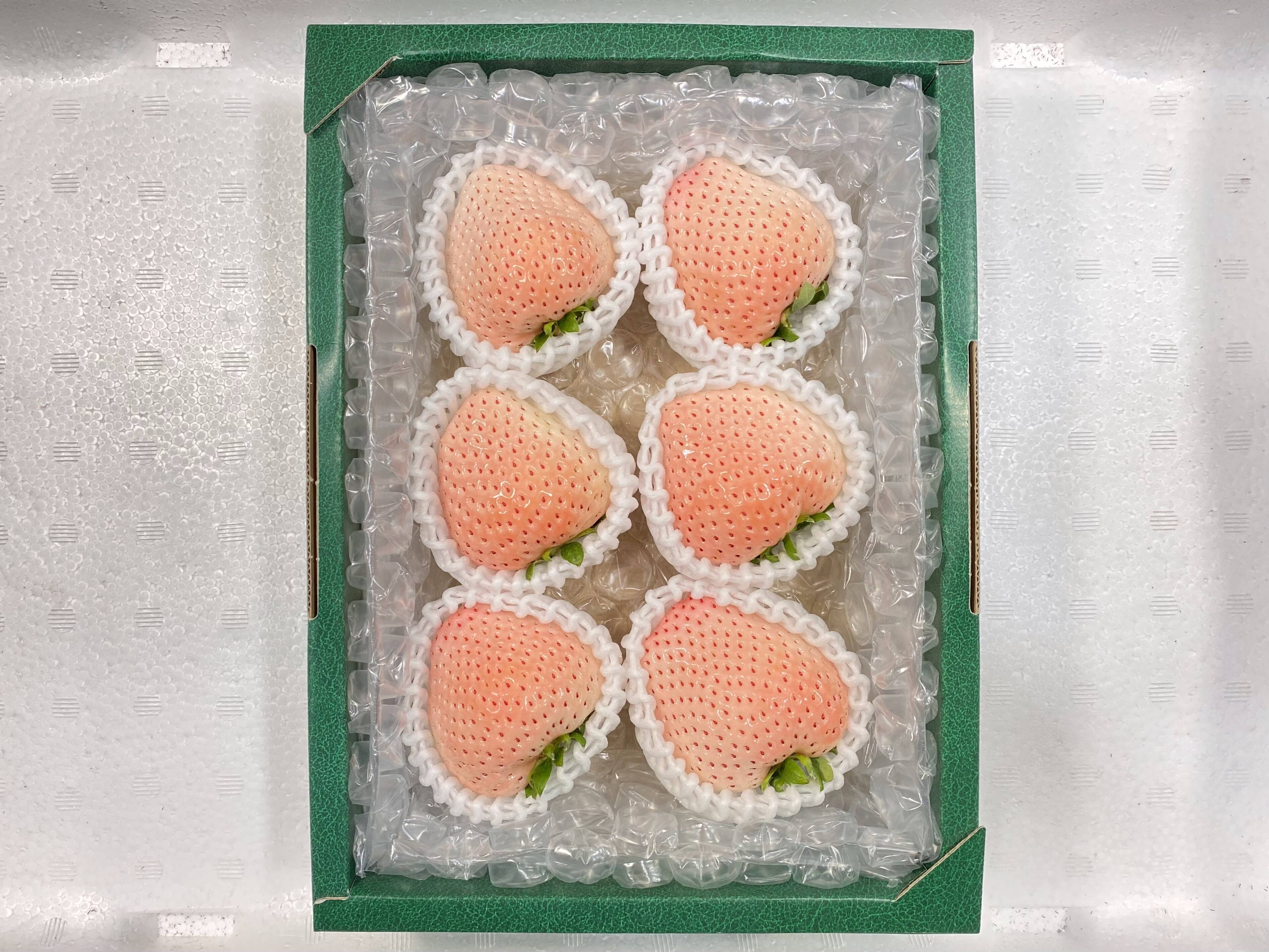 さくらいちご超大粒プレミアムボックス：佐賀県産の果物｜食べ