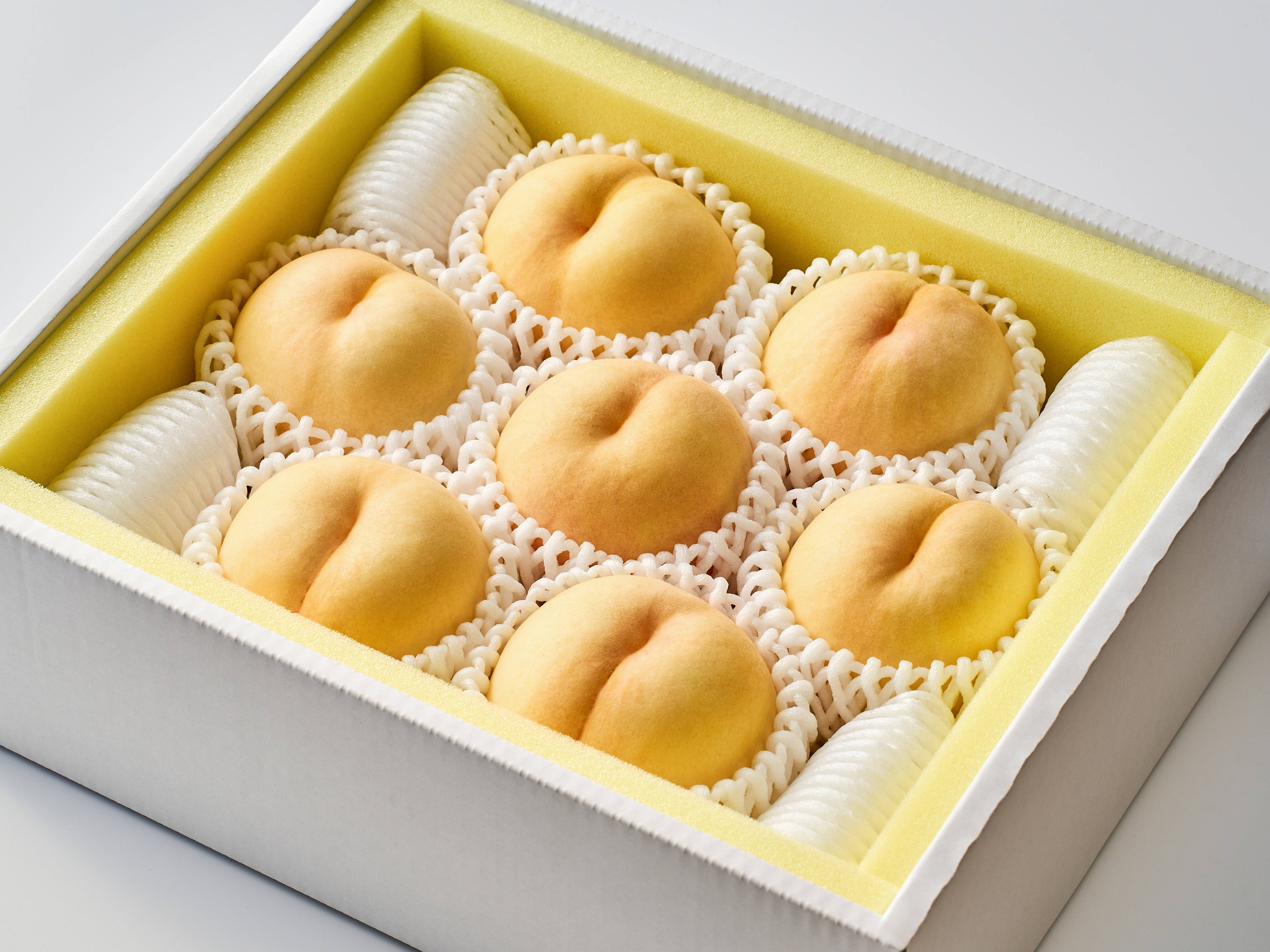 訳あり桃】白麗（2kg箱）：岡山県産の白桃｜食べチョク｜産地直送(産直