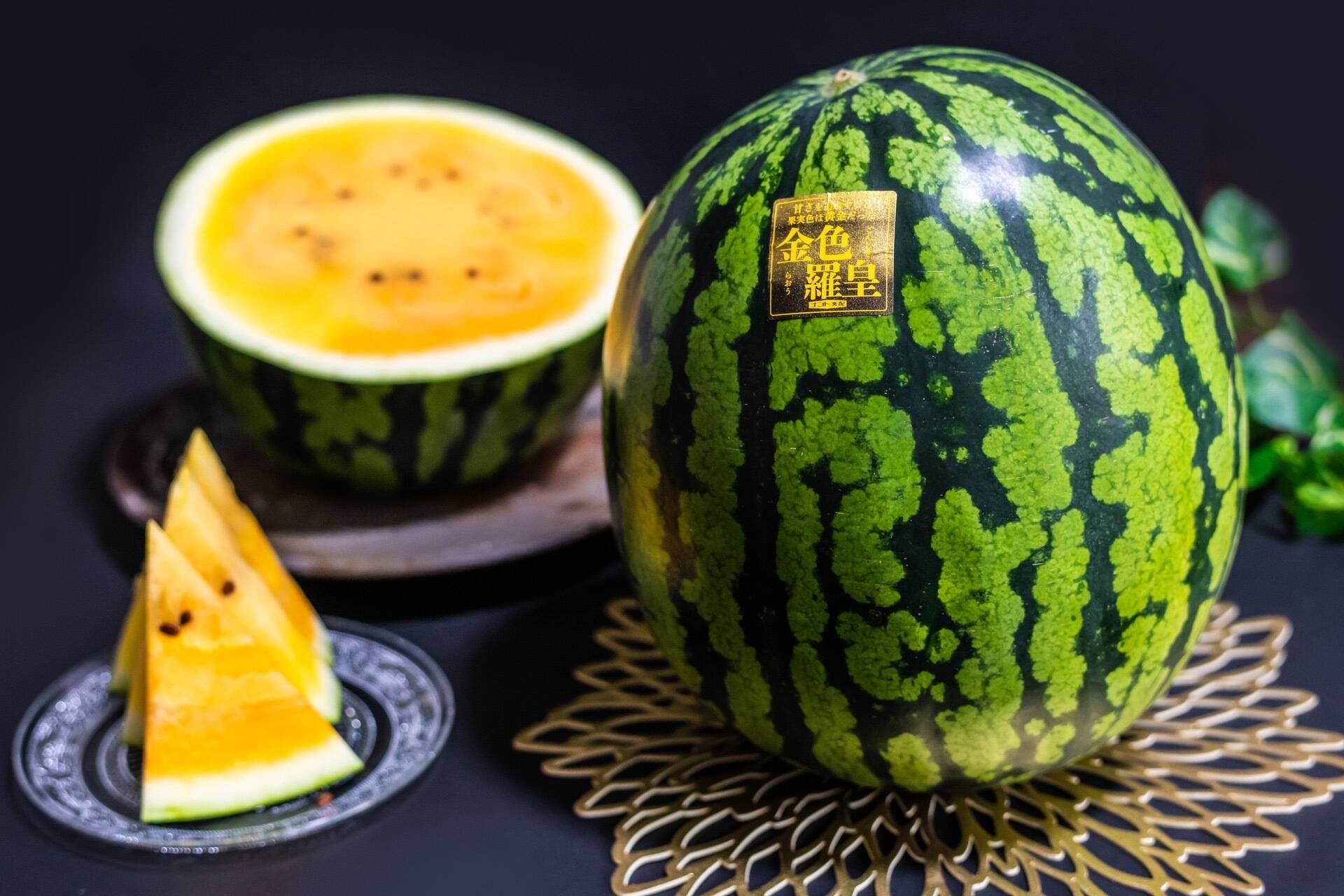 特大！金色羅皇4L2玉セットご家庭用19〜21k箱込　かめまる食堂 金色羅皇🍉甘さを追求すると果実色は黄金だった✨ 完売御礼