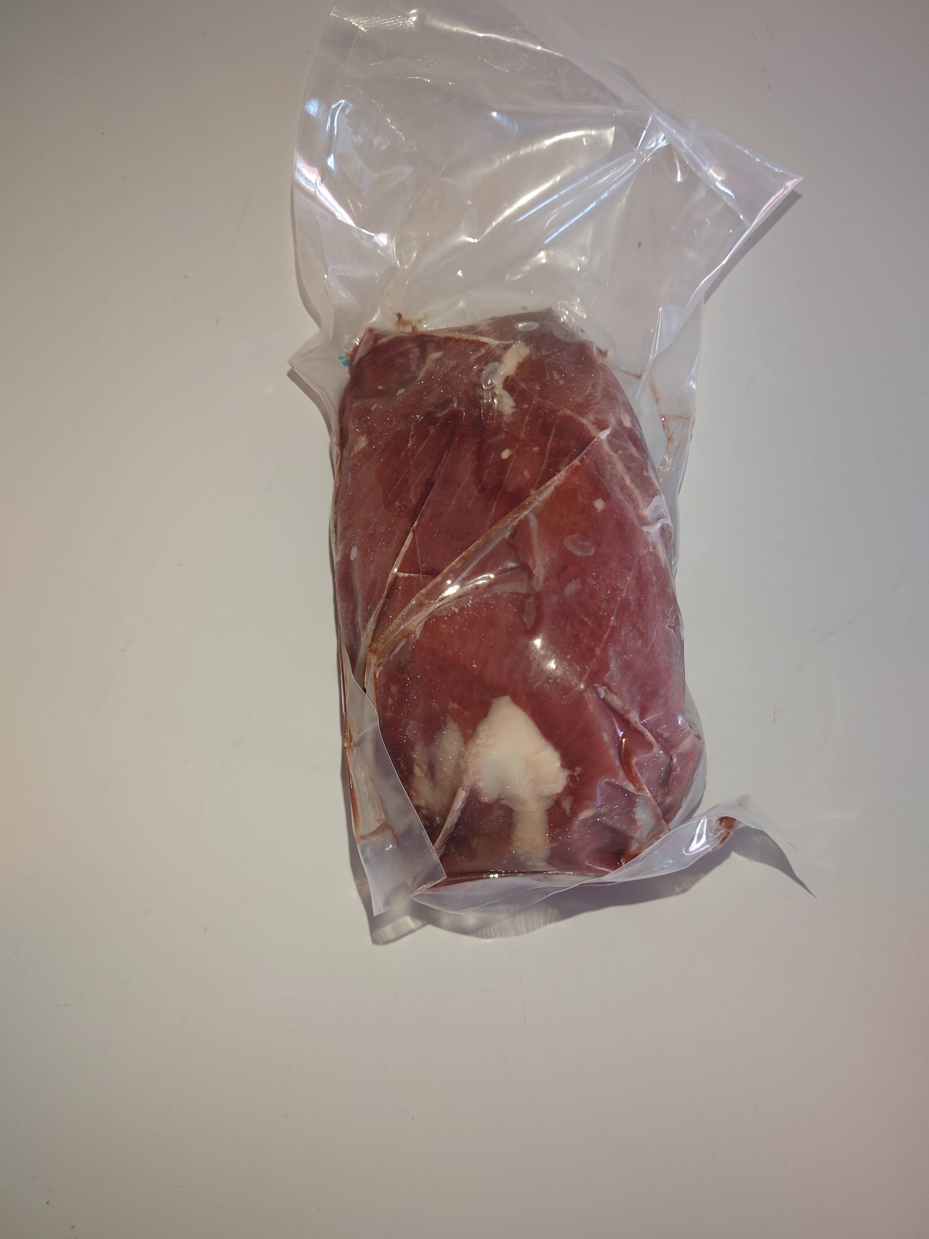 当歳鹿（エゾシカの1歳未満）の人気部位 シンタマナックル1130g 業務用