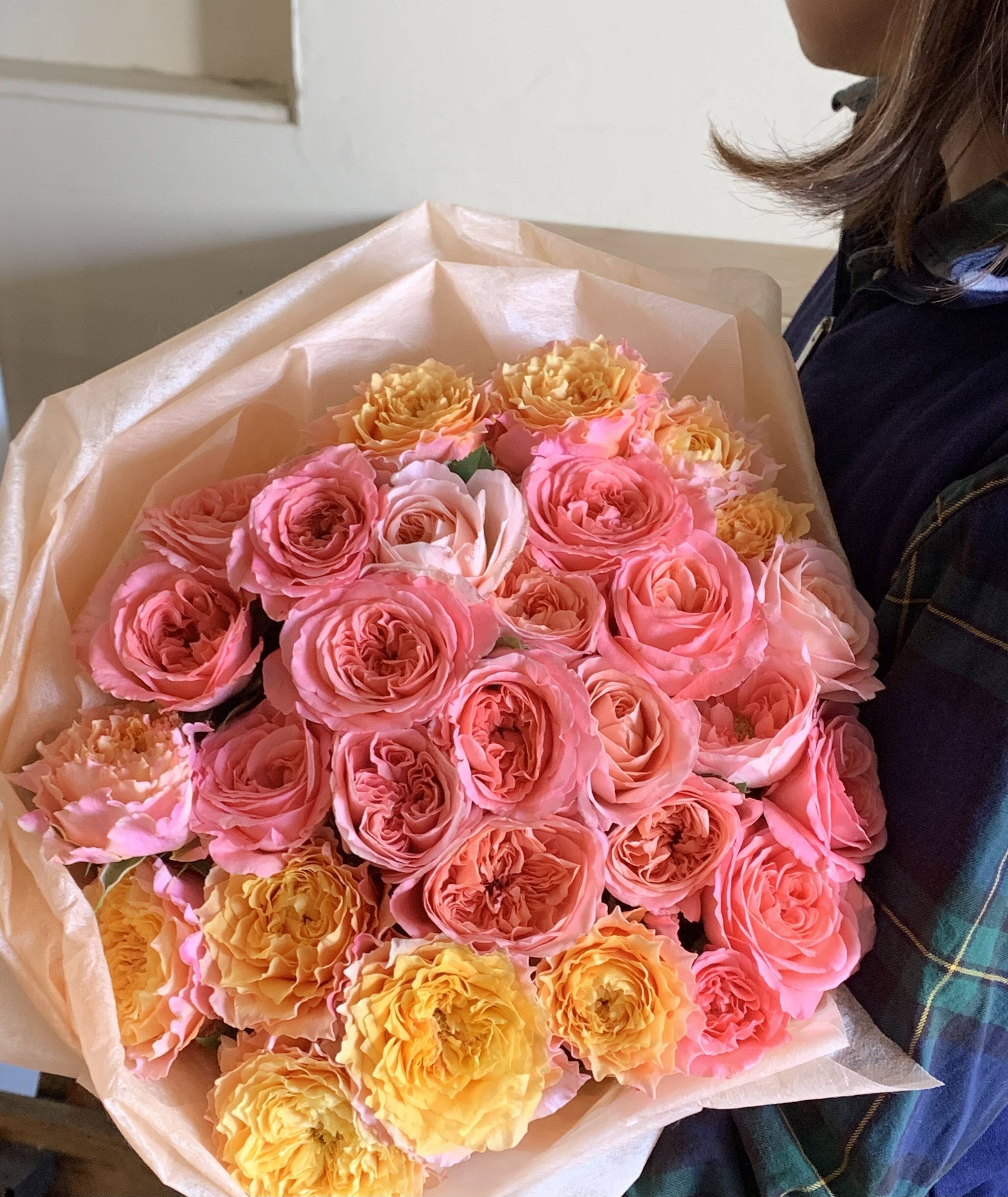 🍴 Eat choku ｜ [New product] Classical blooming roses & different blooms, juicy colors anyway cute mix bouquet ︎ Length about 40cm [2 ...
