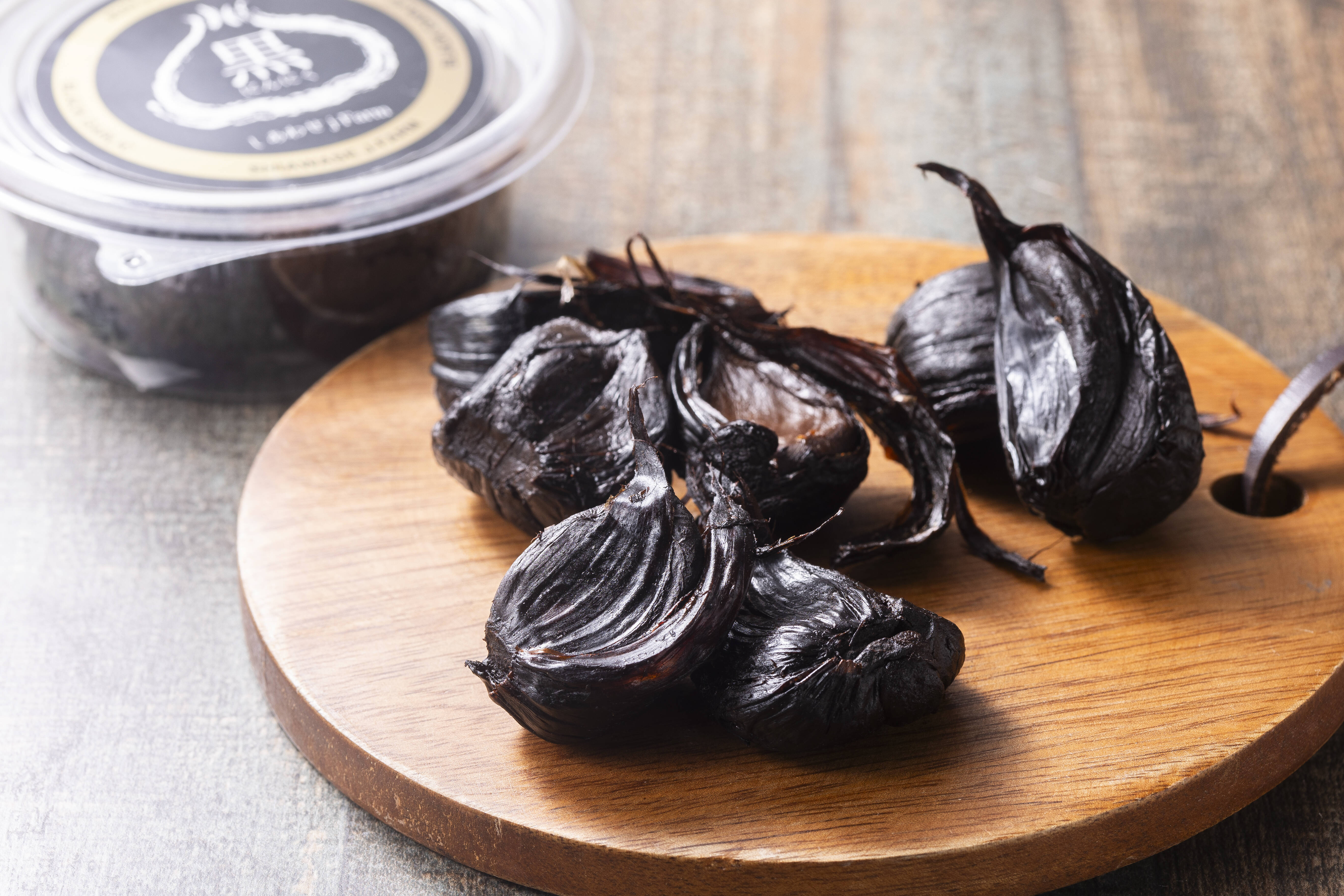 しあわせ黒にんにく100g×2p 【青森県産】：青森県産のドライフード