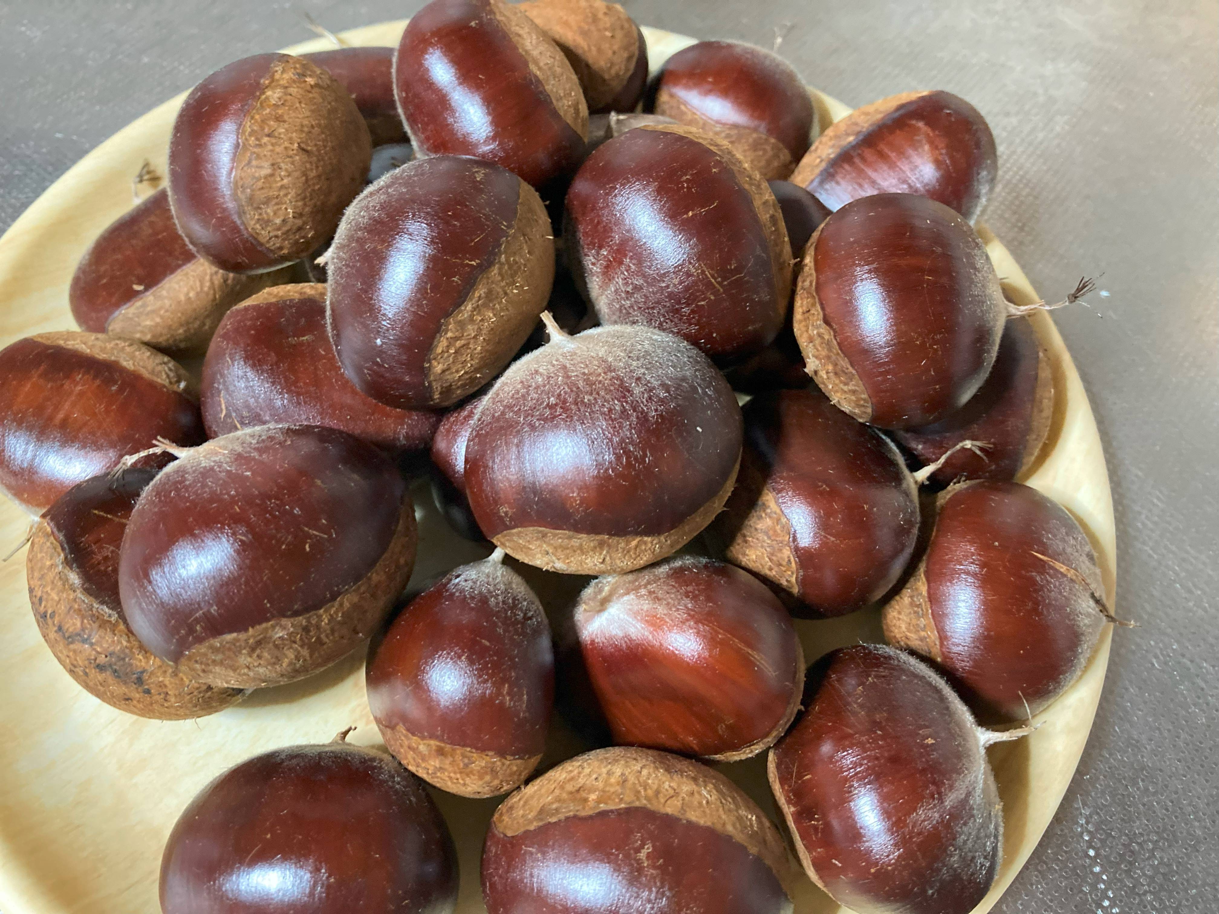 利平栗 旬の栗 種類は主に利平1Kg サイズはM・L混在：群馬県産の利平｜食べ