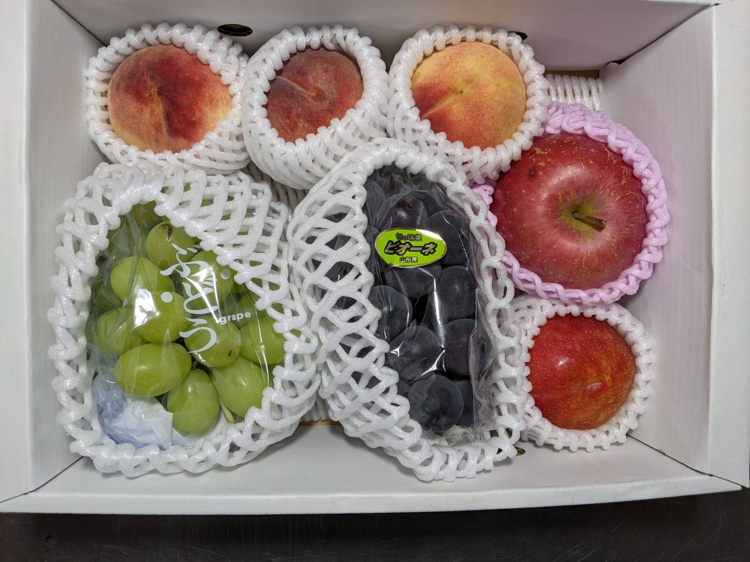 ぶどう 桃 すもも 詰め合わせ 桃、スモモ、リンゴ、ブドウ：山形県産の涼香の季節｜食べチョク｜産地