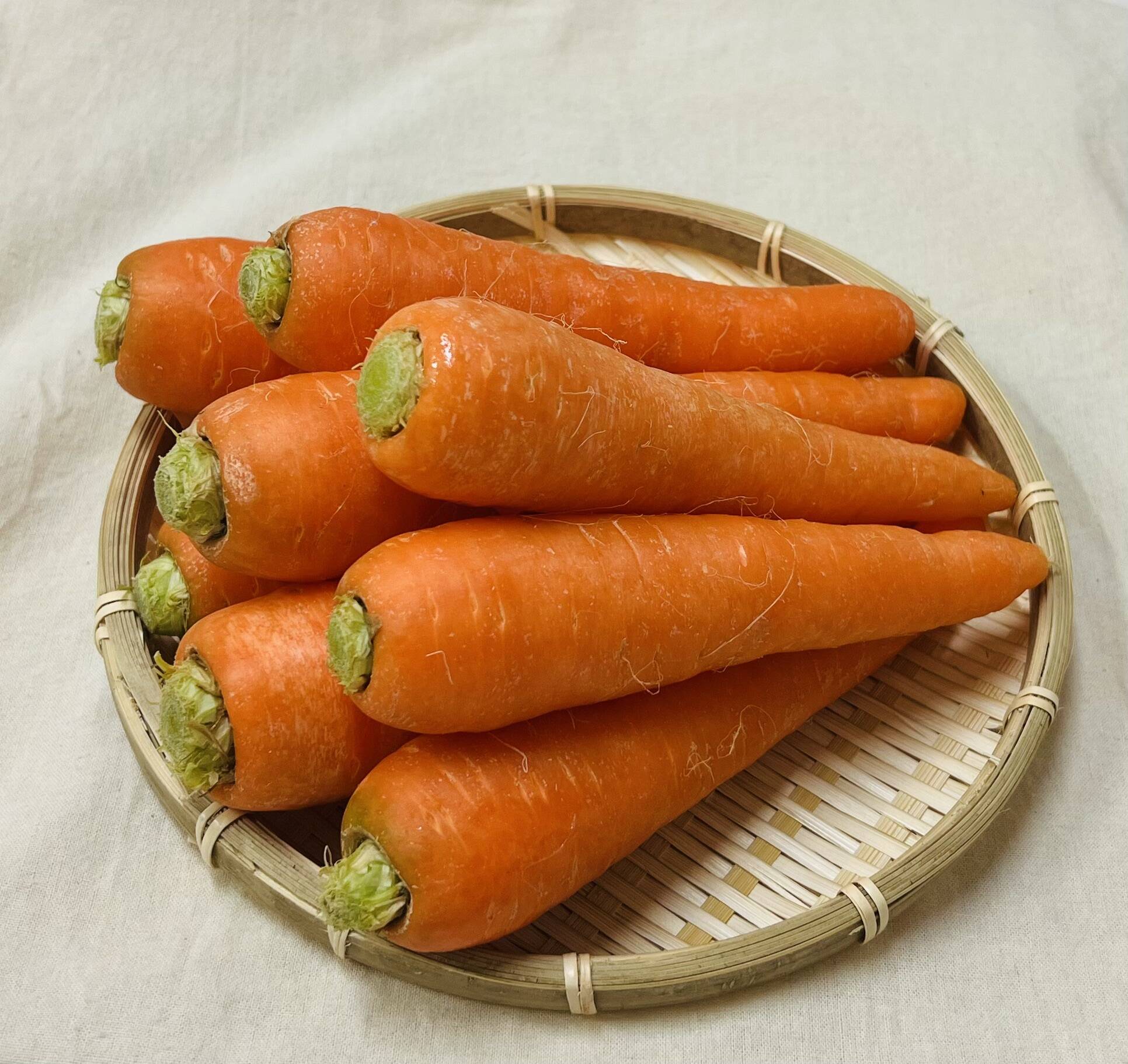 春のごちそう！春にんじん！（ご家庭用・5㌔・約35本前後）：徳島県産