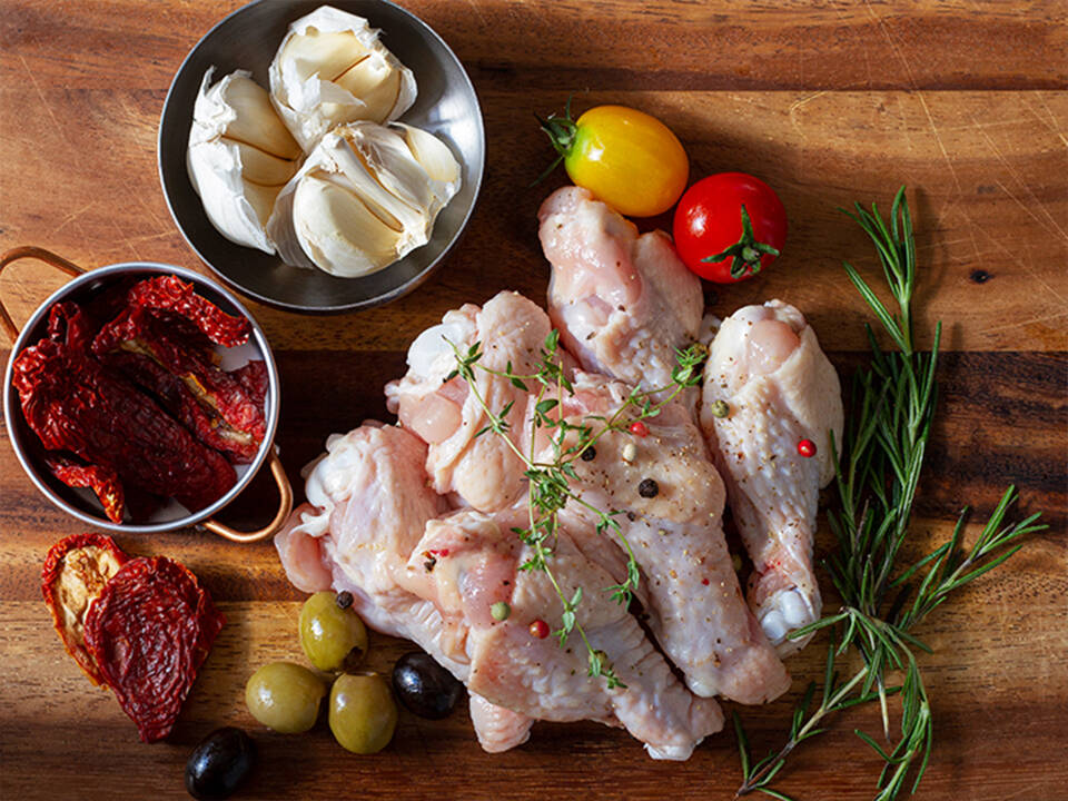 熊本県産赤鶏】The CHICKEN AKA 手羽元(1㎏)：熊本県産の加工品｜食べ