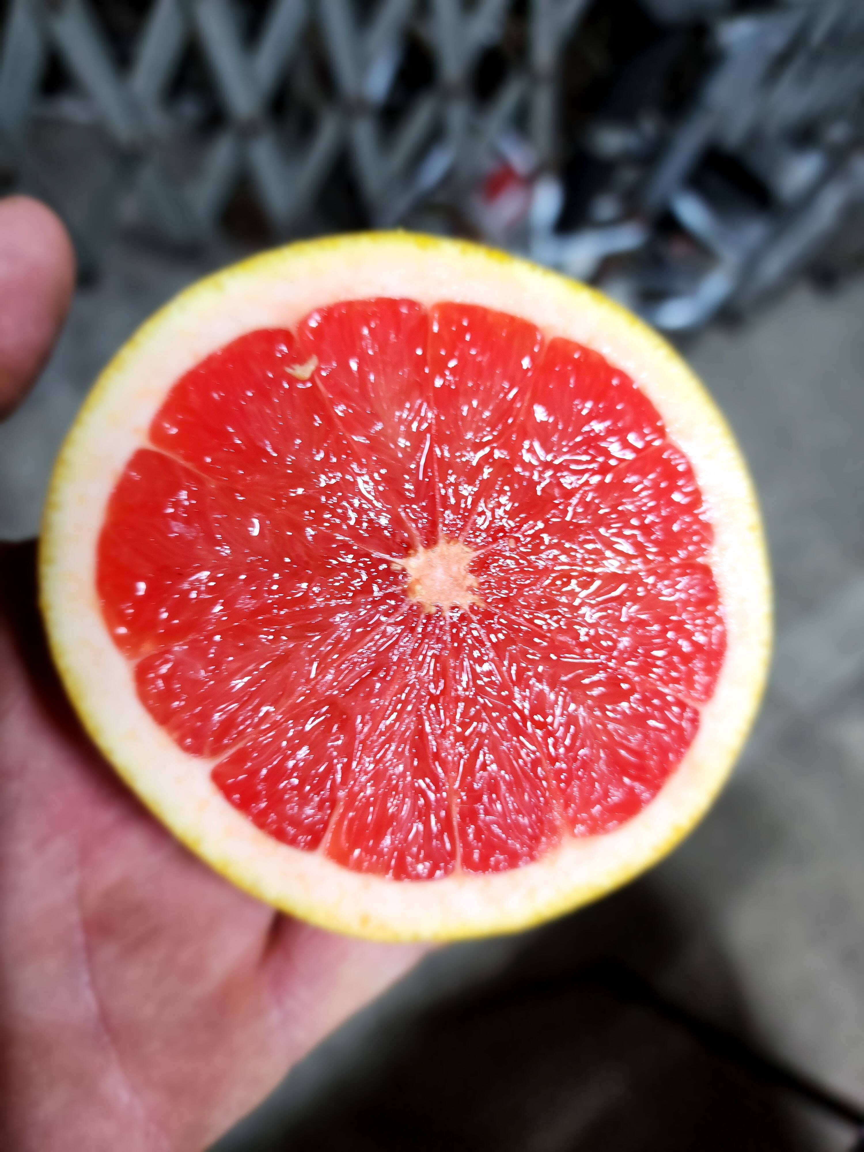 箱込約3㌔ 国産ピンクグレープフルーツ 奇跡の果実：愛媛県産のみかん