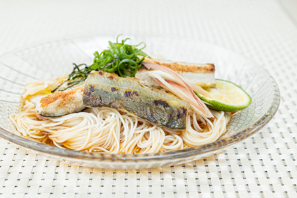 鮎そうめんセット スタッフの熱意で実現この価格 紀州仕立て鮎フィレとそうめんのセットです 和歌山県産 食べチョク 農家 漁師の産直ネット通販 旬の食材を生産者直送