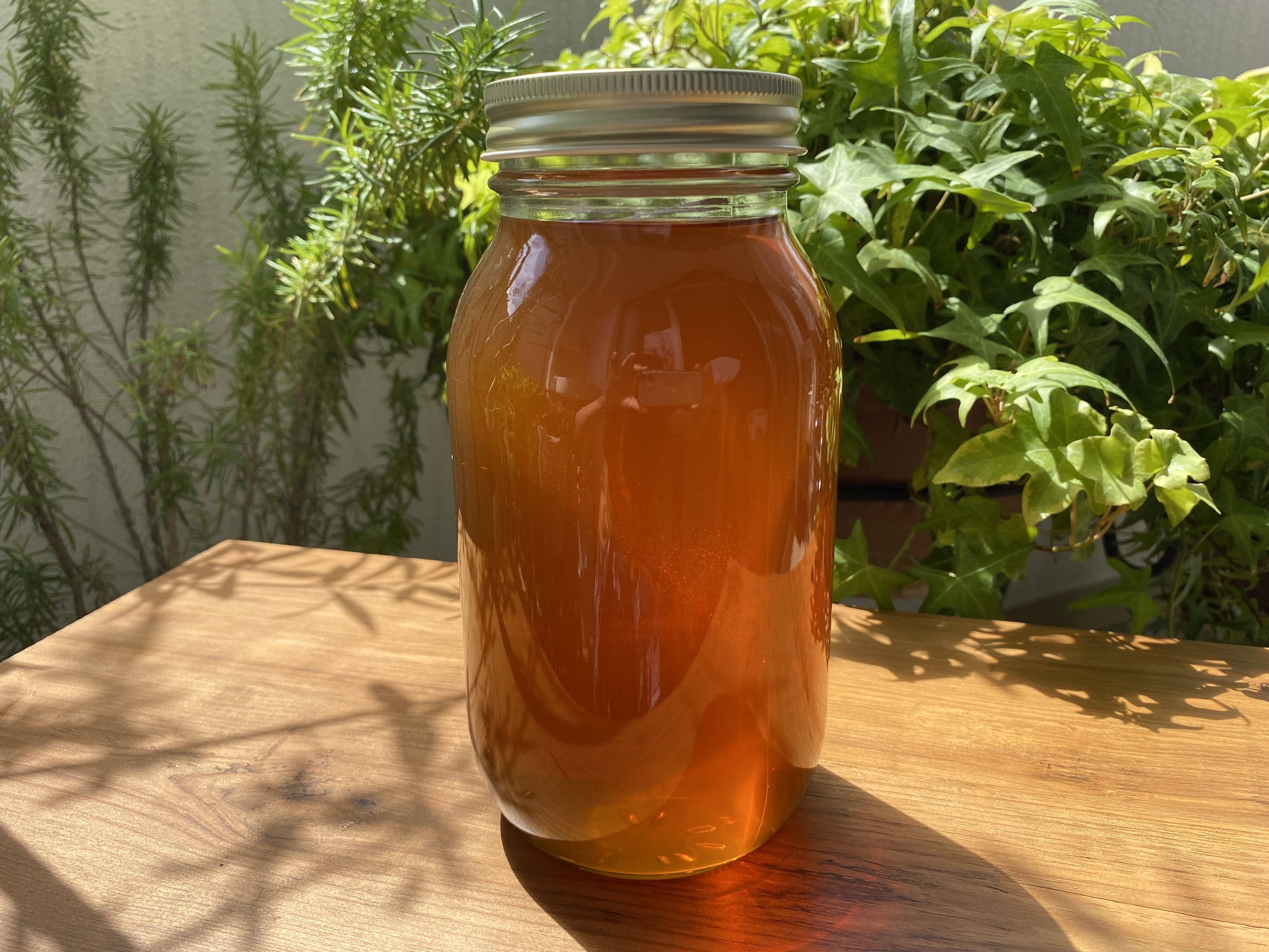 日本蜜蜂の2年熟成生ハチミ1200g+220g×3個+ 100g小瓶おまけ付き 非加熱