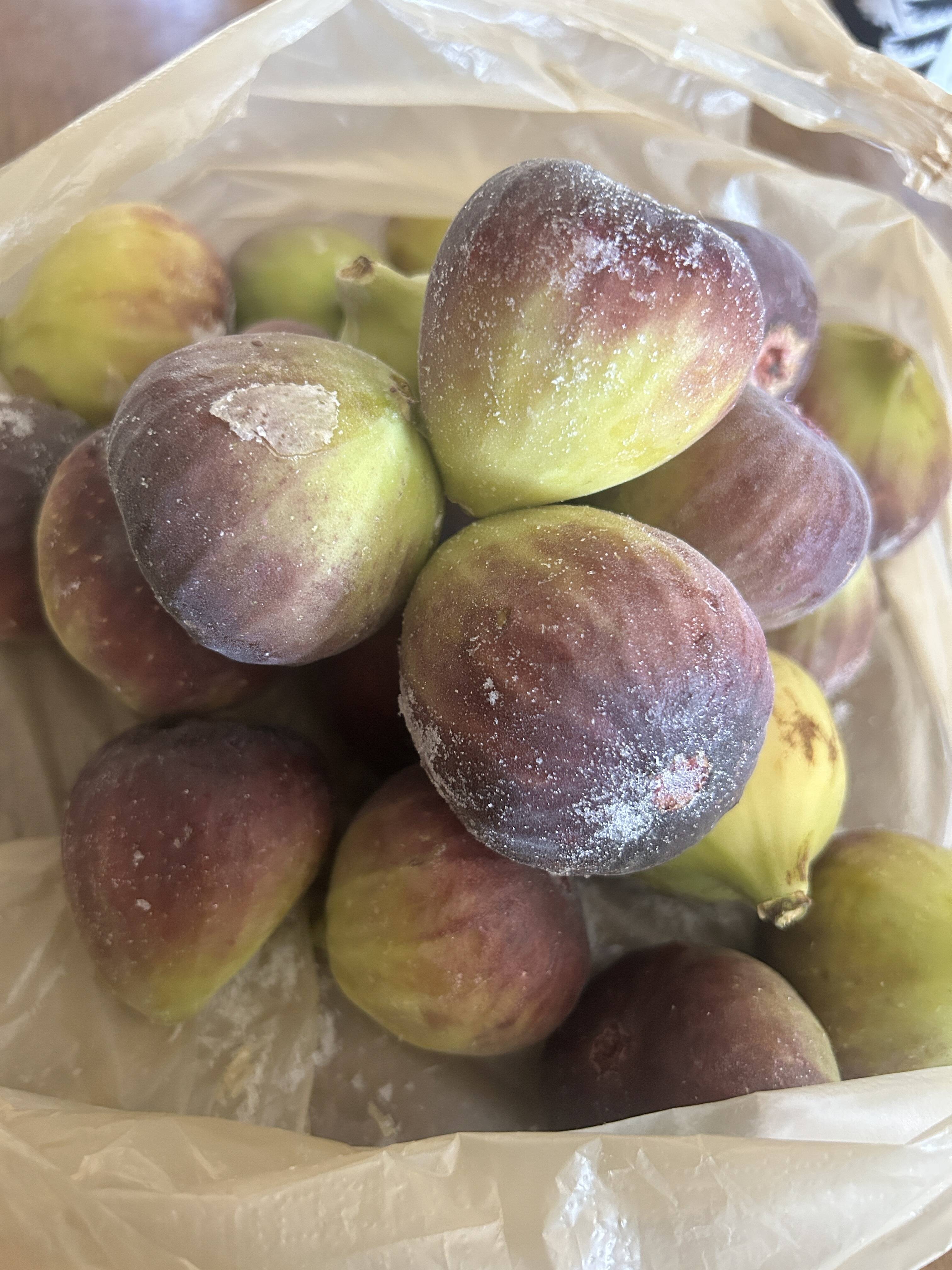 甘みが凝縮！冷凍『おのんいちじく』1kg：長崎県産の桝井ドーフィン