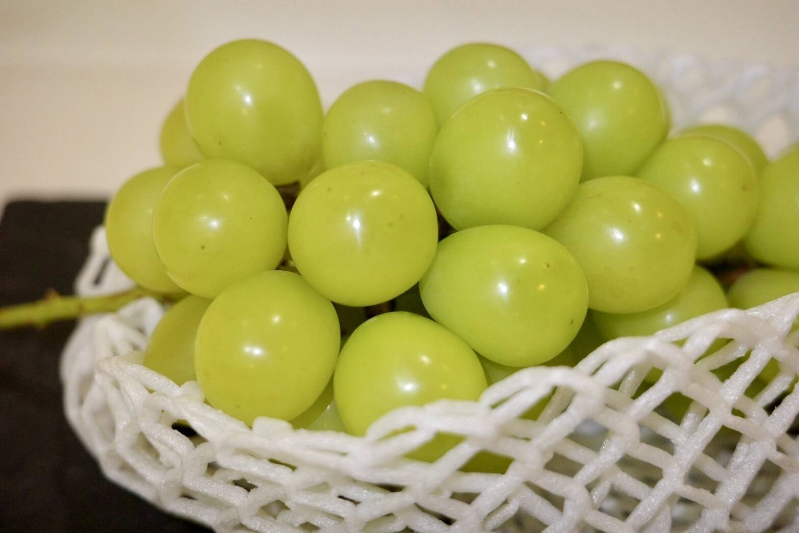 数量限定】シャインマスカット 4房（2.3〜2.6kg） 食べごたえ満点