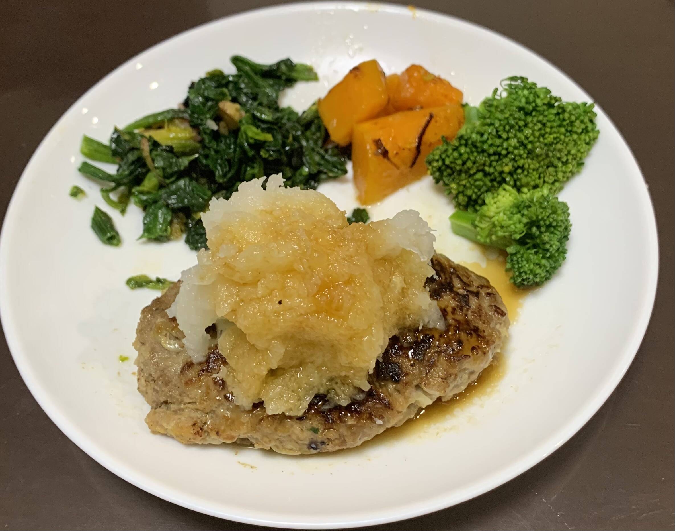 淀大根の切り干しと、大豆ミート入りハンバーグ