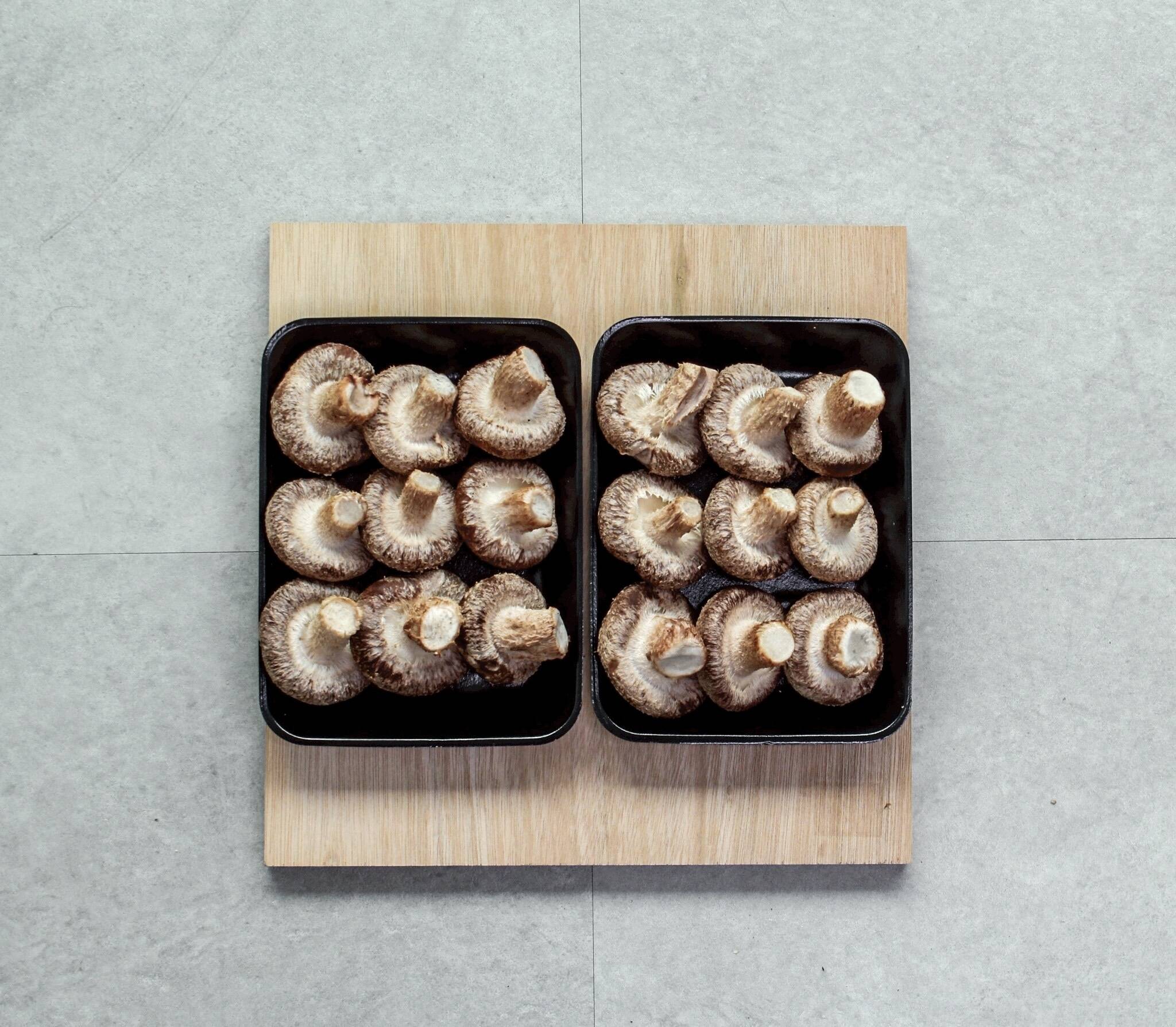 大田区で収穫！東京福しいたけ(500g・パック包装)：東京都産のシイタケ