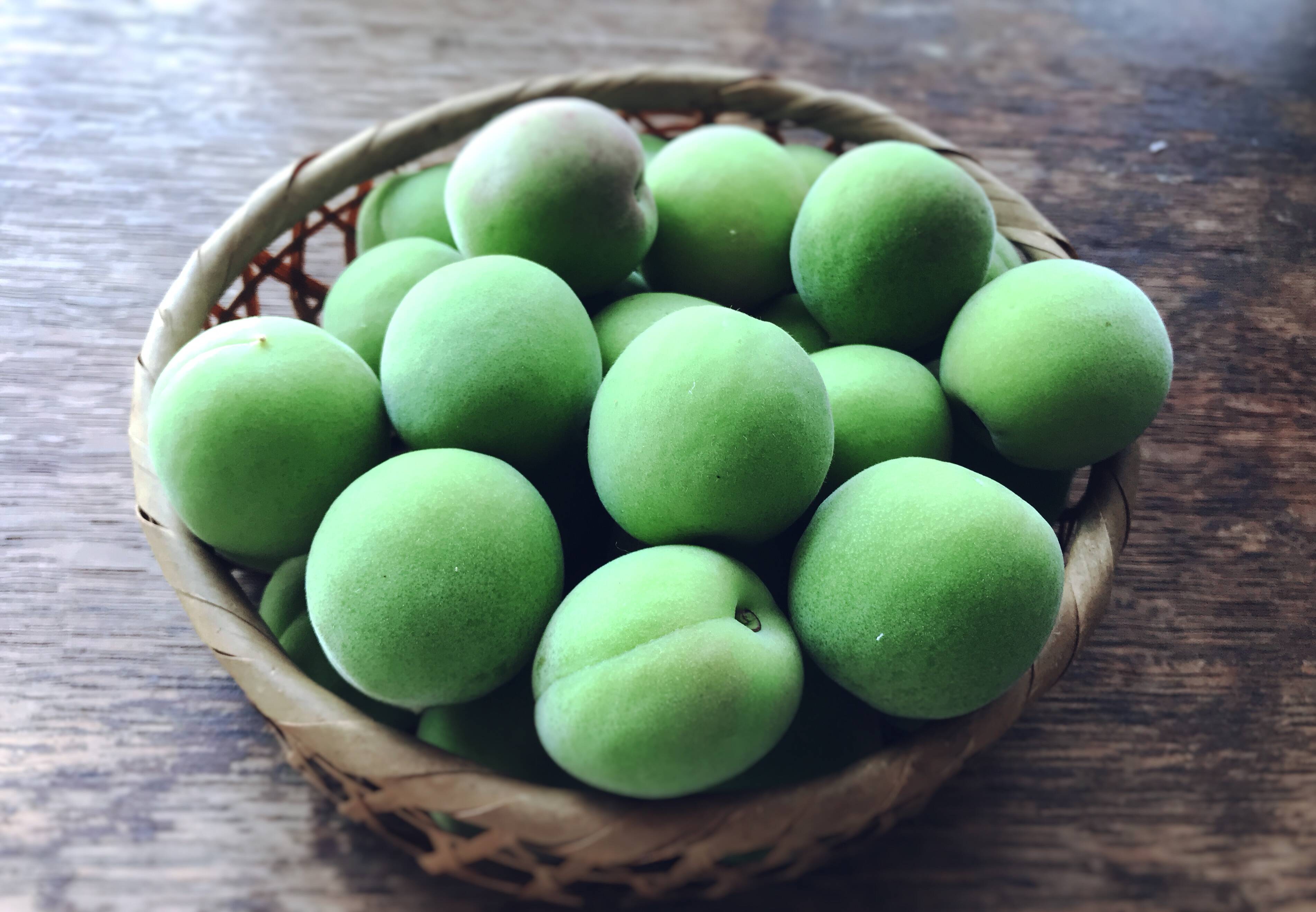 自然栽培の白加賀梅 2kg：福島県産の白加賀｜食べチョク｜産地直送