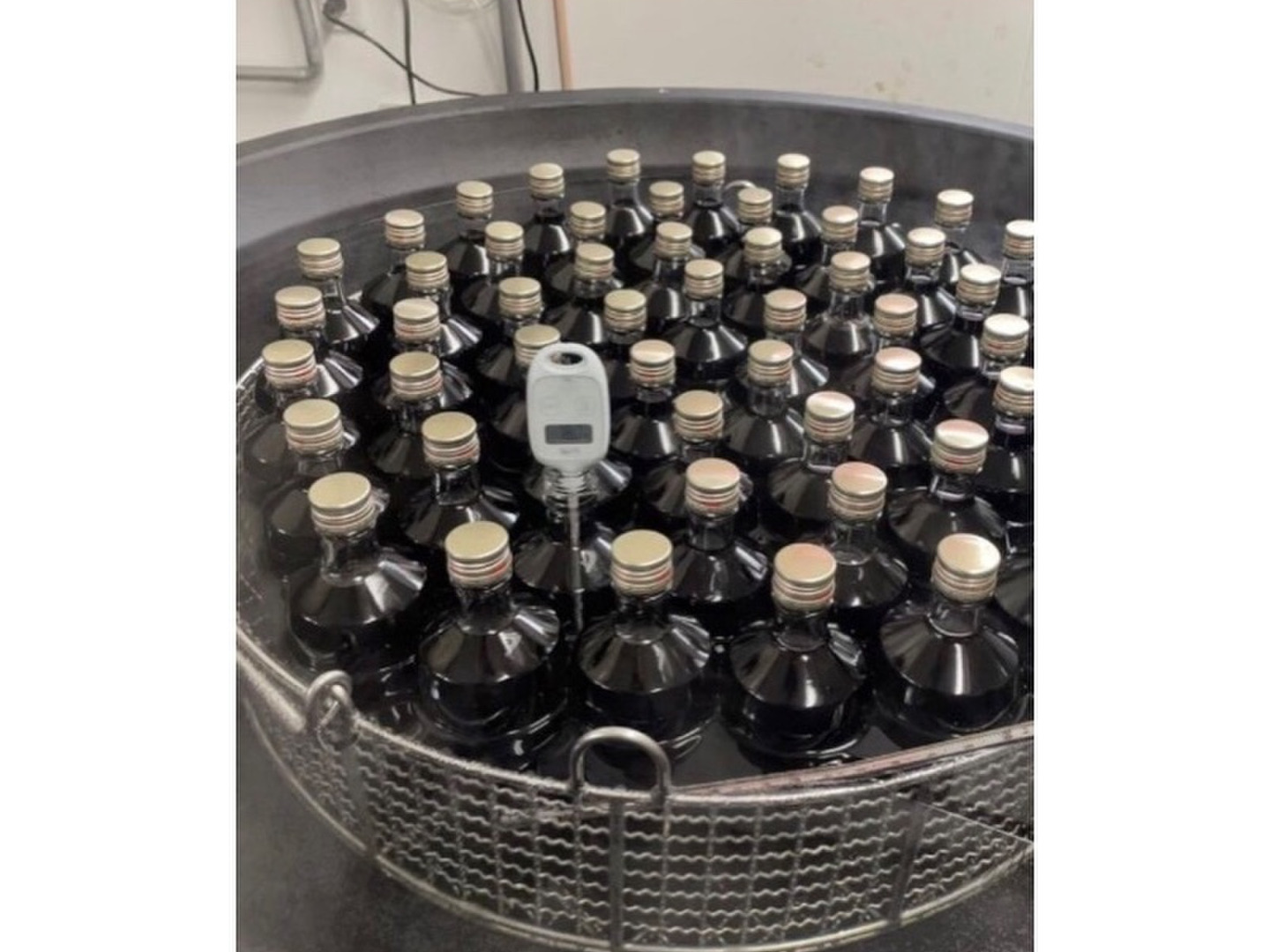 単品】飲むだけの朝活。生搾りアロニア９００ｍｌ１本（約一カ月分）北海道産 アロニア100％使用 無添加 スーパーフード  北のハイグレード食品2024、日本ギフト大賞認定品：北海道産のフルーツジュース｜食べチョク｜産地直送(産直)お取り寄せ通販 - 農家・漁師から旬の  