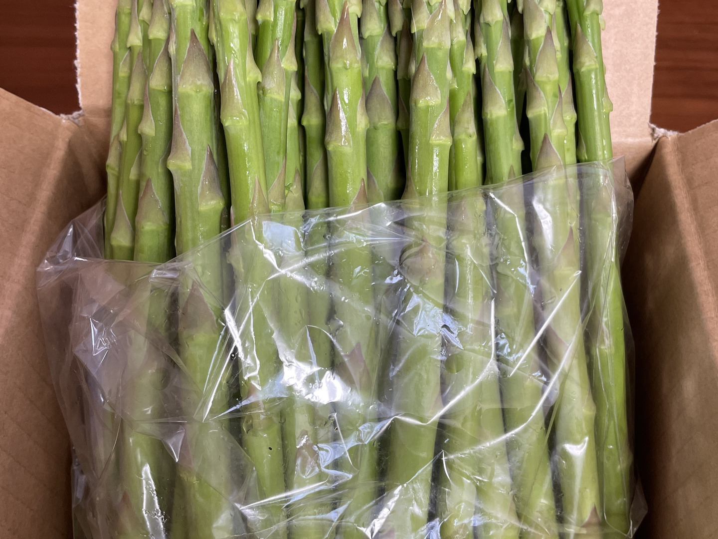 朝採】アスパラガス Lサイズ A等級 1kg 【収穫当日発送】：新潟