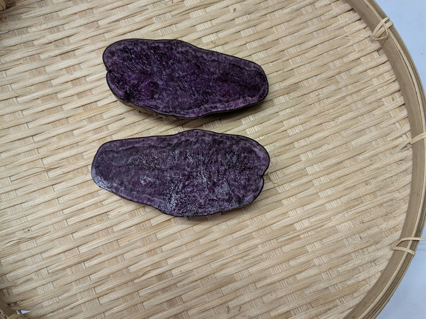 紫色のじゃがいも【シャドークィーン】箱込約2kg正味約1.8kg：茨城県産