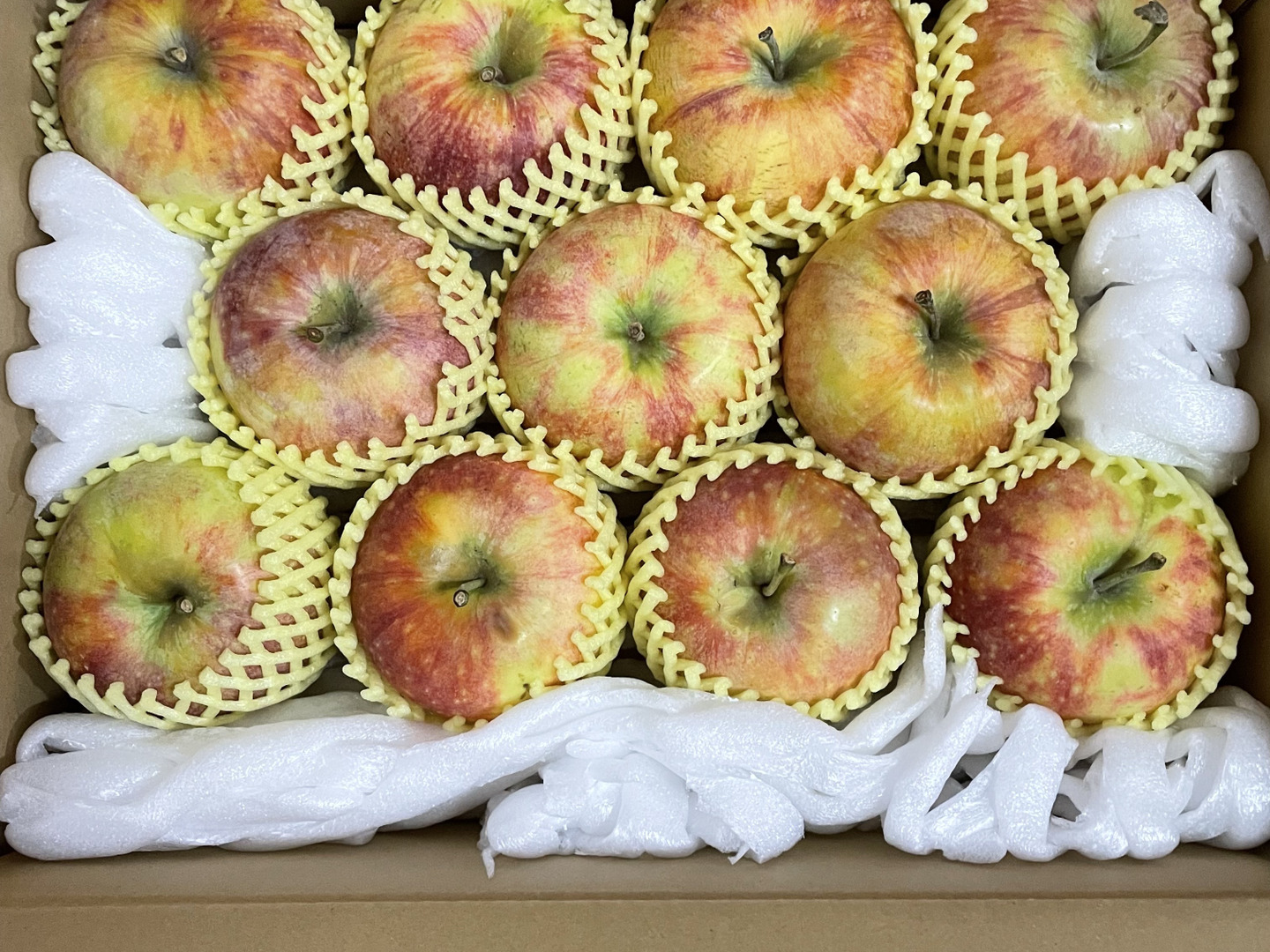 上高地産 秀品 シナノリップりんご 36個入り 送料無料 上高地産 シナノリップりんご 36個入り 送料無料 - メルカリ