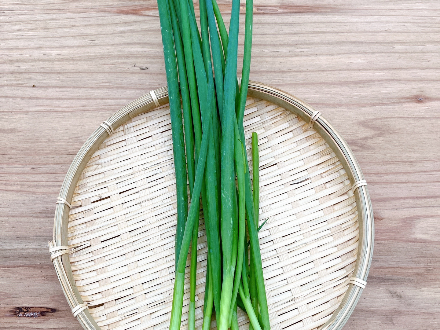 農薬不使用】香り豊かな小ネギ(500g）！どんな料理にも使える