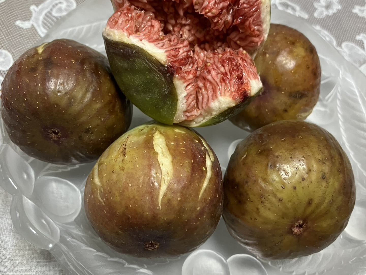 訳あり・ご自宅用】福島県須賀川産 完熟生いちじく 1kg（不揃い・キズ