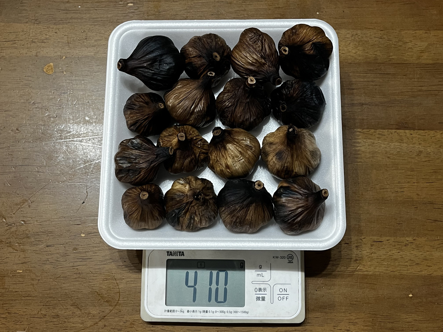 ⑧自然栽培 黒にんにく 人気 たっぷり32個 令和7年度新物 食べ