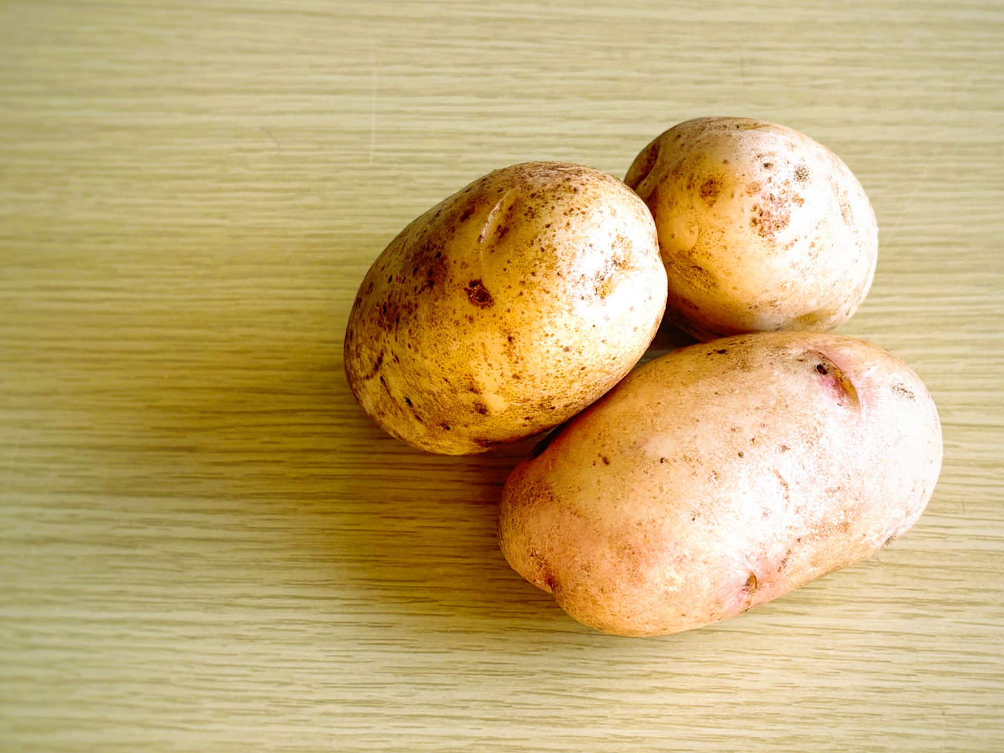 北軽井沢産】じゃがいも3種類・新種さつまいも「あまはづき」×1㎏づつ