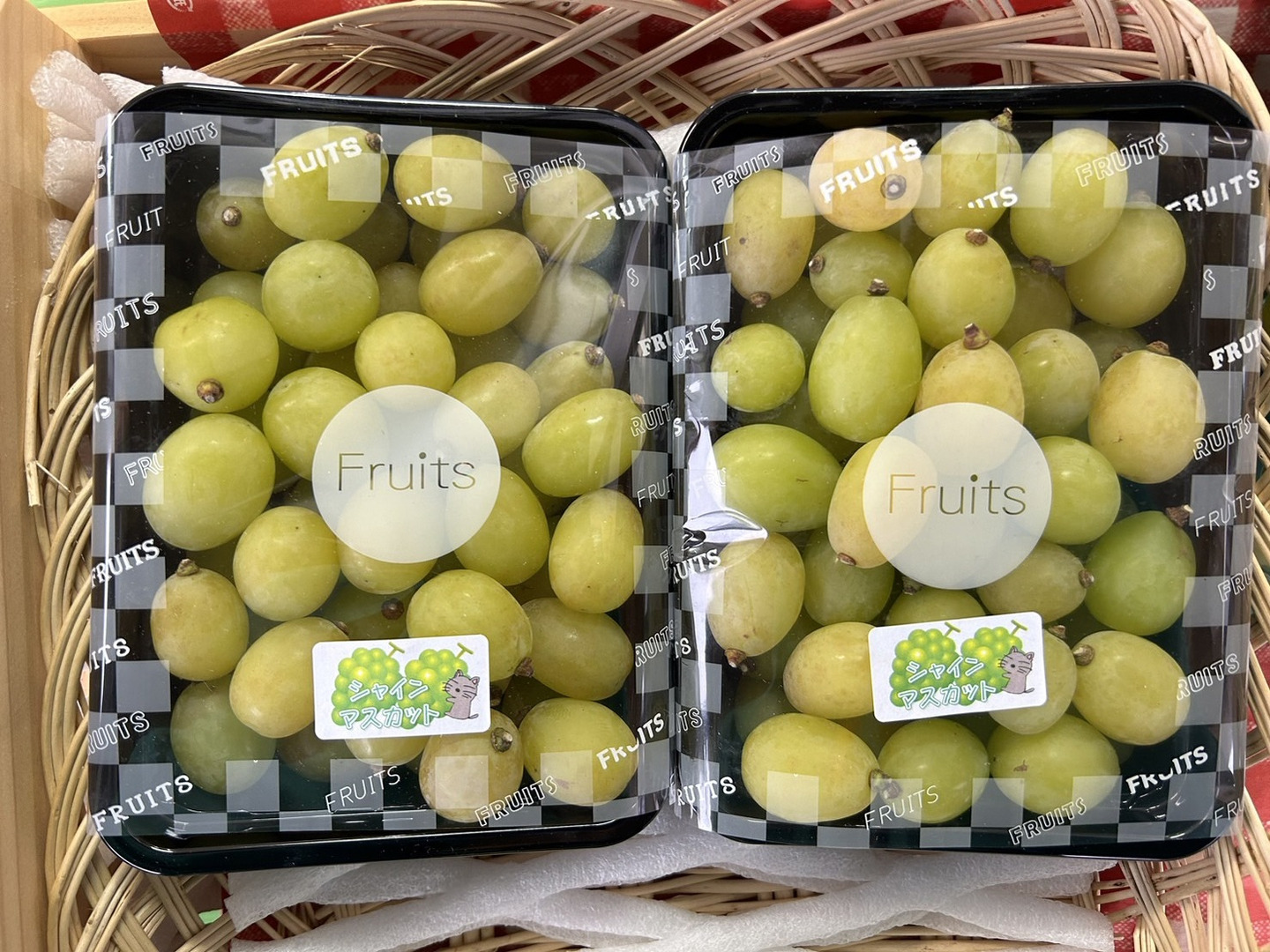まるせい果樹園のぶどう シャインマスカット 380g×2p パック