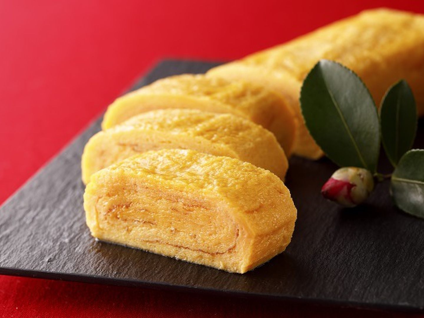 お出汁がじゅわっ！ひとつひとつ手焼きした烏骨鶏だし巻き玉子：岐阜県産の卵・乳製品｜食べチョク｜産地直送(産直)お取り寄せ通販 -  農家・漁師から旬の食材を直送