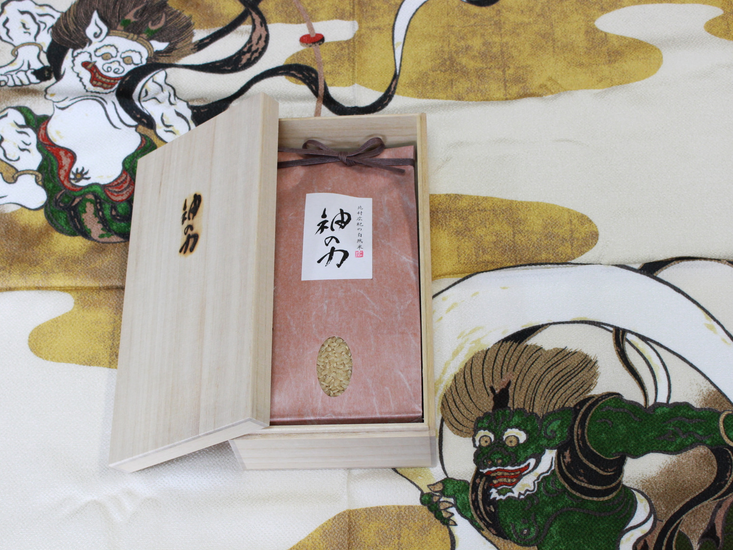 【激安大特価！】 ありがとう】🌸🌸🌸🌸🌸スーパー「神の力」白米1㎏風神雷神 米+穀物