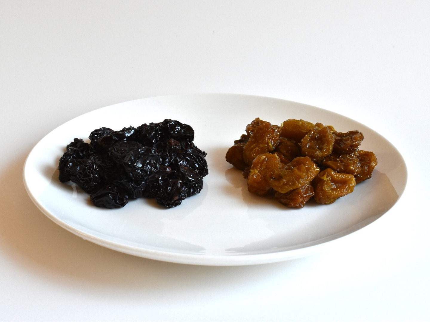 大粒干し葡萄！巨峰・シャインマスカット2種セット各250g 甘