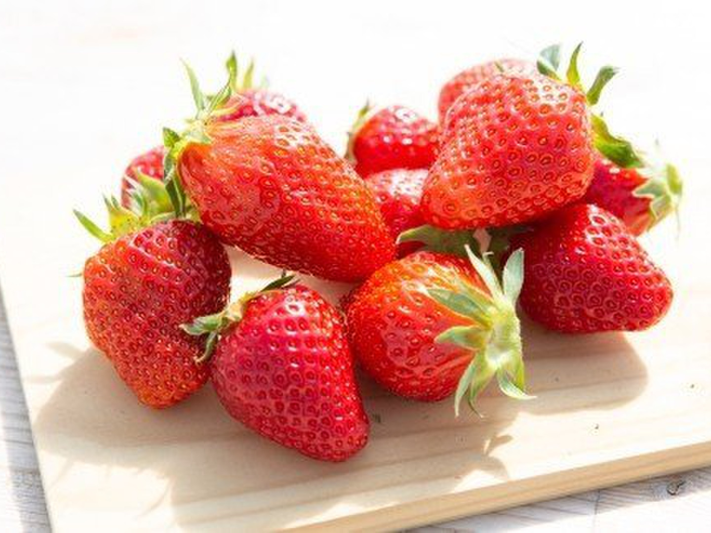 ギフト】プレミアム大粒いちごギフト（4L以上）【18〜30粒