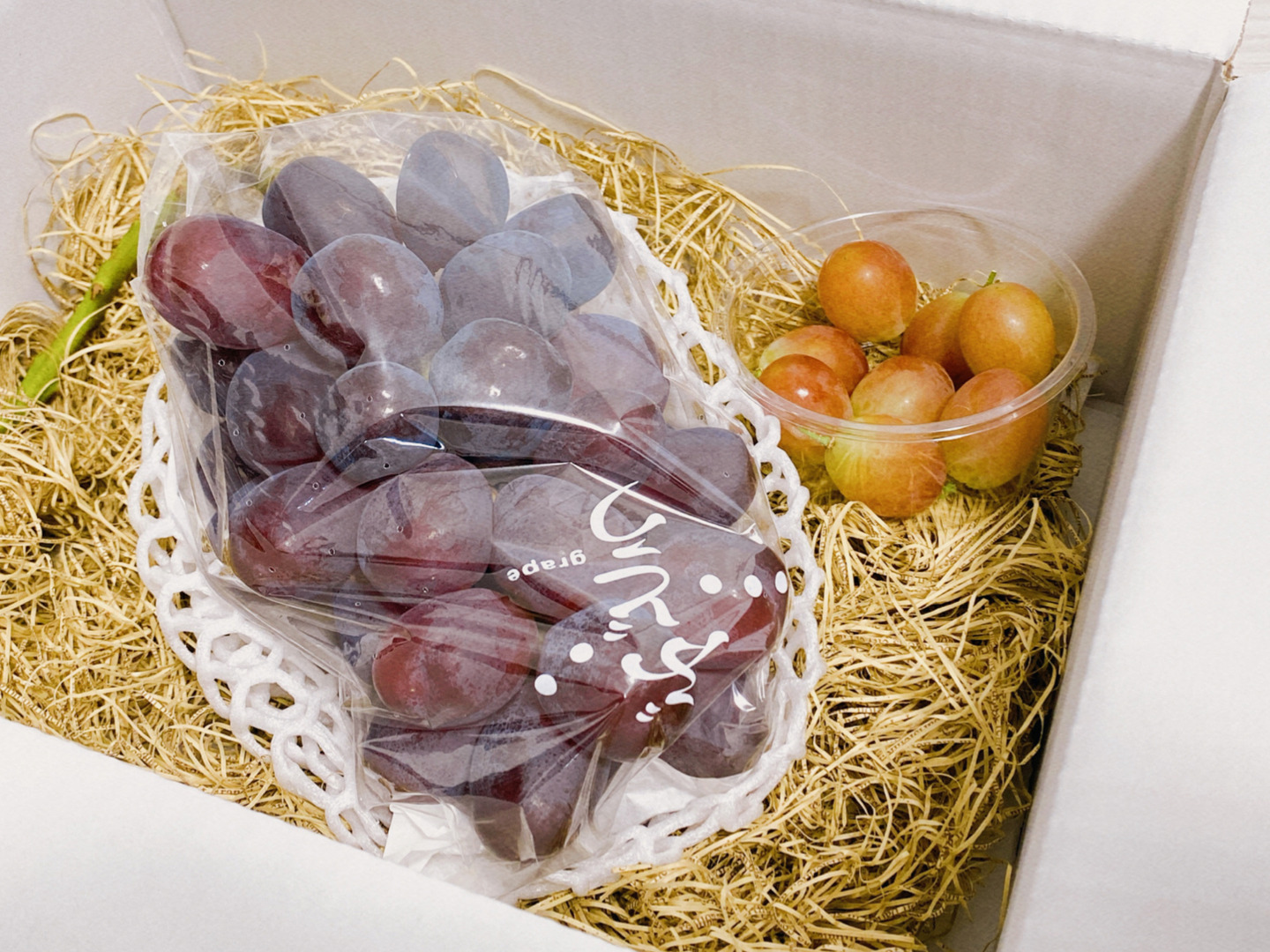 希少品種限定品『富士の輝』1kg 『サンシャインレッド粒入り』(8