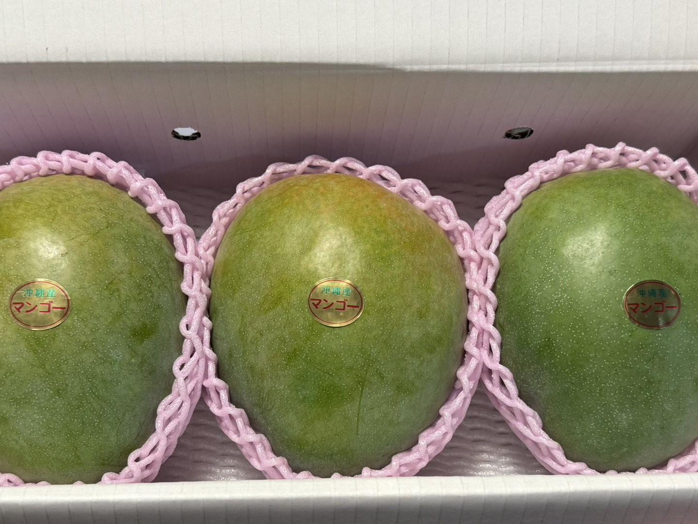 キーツマンゴー　3玉　箱込み約３kg 値下げ中【贈答用】！キーツマンゴー！！3玉入り（約3㎏）：沖縄