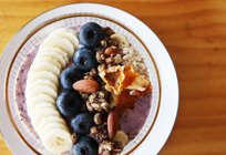 アサイーボウル風ブルーベリーボウル