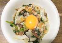 【春の絶品】とろ玉のせサバ缶と新玉ねぎの甘辛炒め