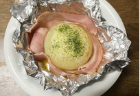 【新玉ねぎのジュワッと丸ごとホイル焼き】