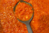 大量のトマトを万能トマトソースに