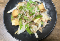 玉ねぎとピーマンのおかかポン酢炒め