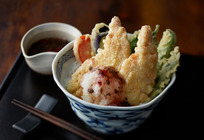 みつせ鶏ささみの鶏天丼（梅おろしがけ）