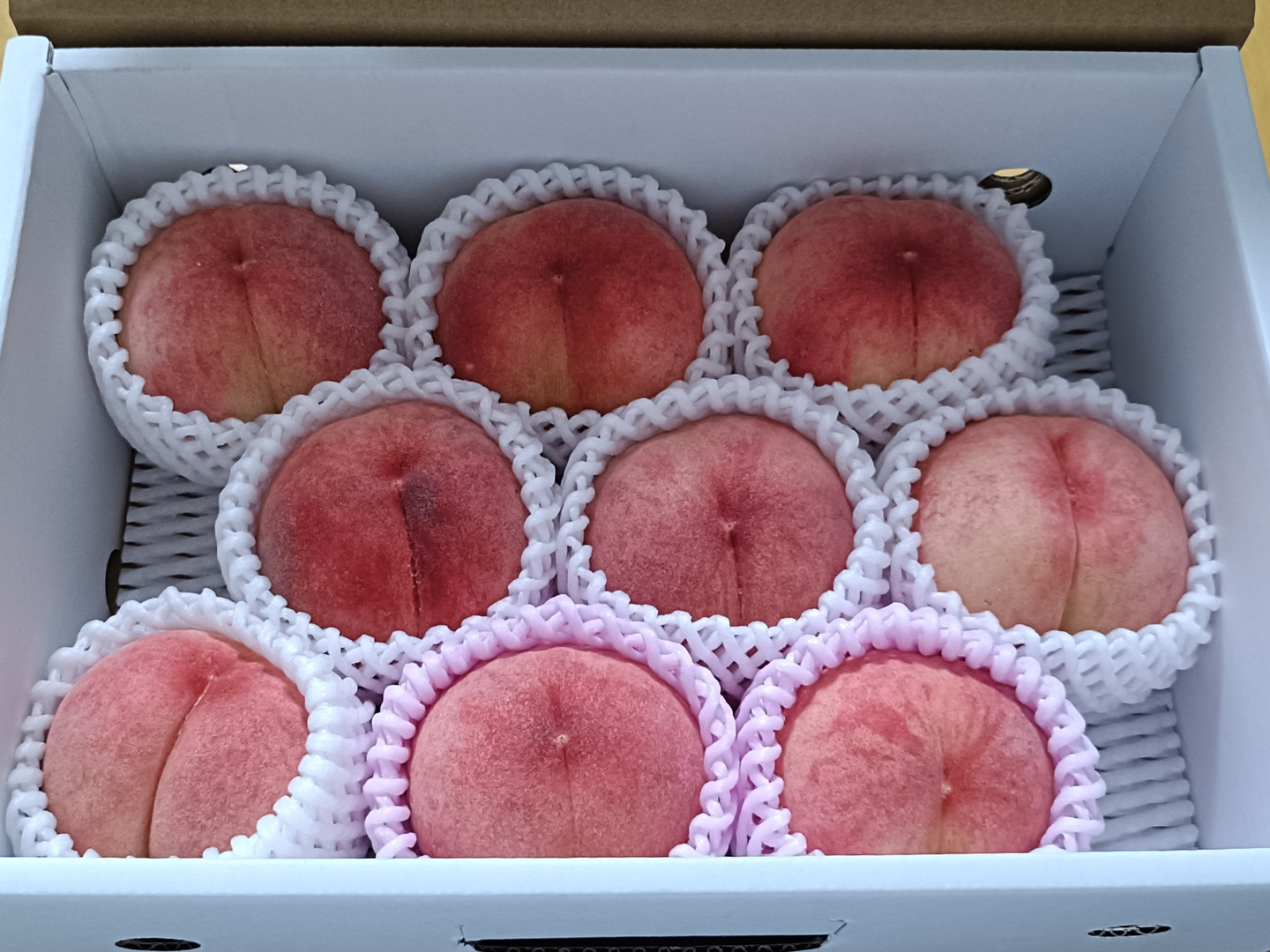 山形県産　桃訳ありご家庭用2種⑥ 5キロ箱使用✖︎2 お楽しみ訳ありボックス🍑】山形県天童産 桃 2.0k 【 果肉ジューシー