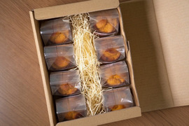※この商品は、https://www.tabechoku.com/products/188159に移動しました。【小麦粉不使用】【砂糖不使用】【乳製品不使用】人参のカップケーキ 8個入り