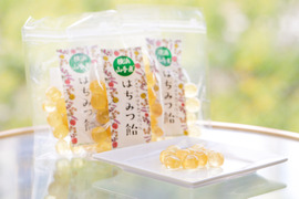 【乾燥に】アメリカ山公園のはちみつで作ったはちみつ飴
(内容量100g)